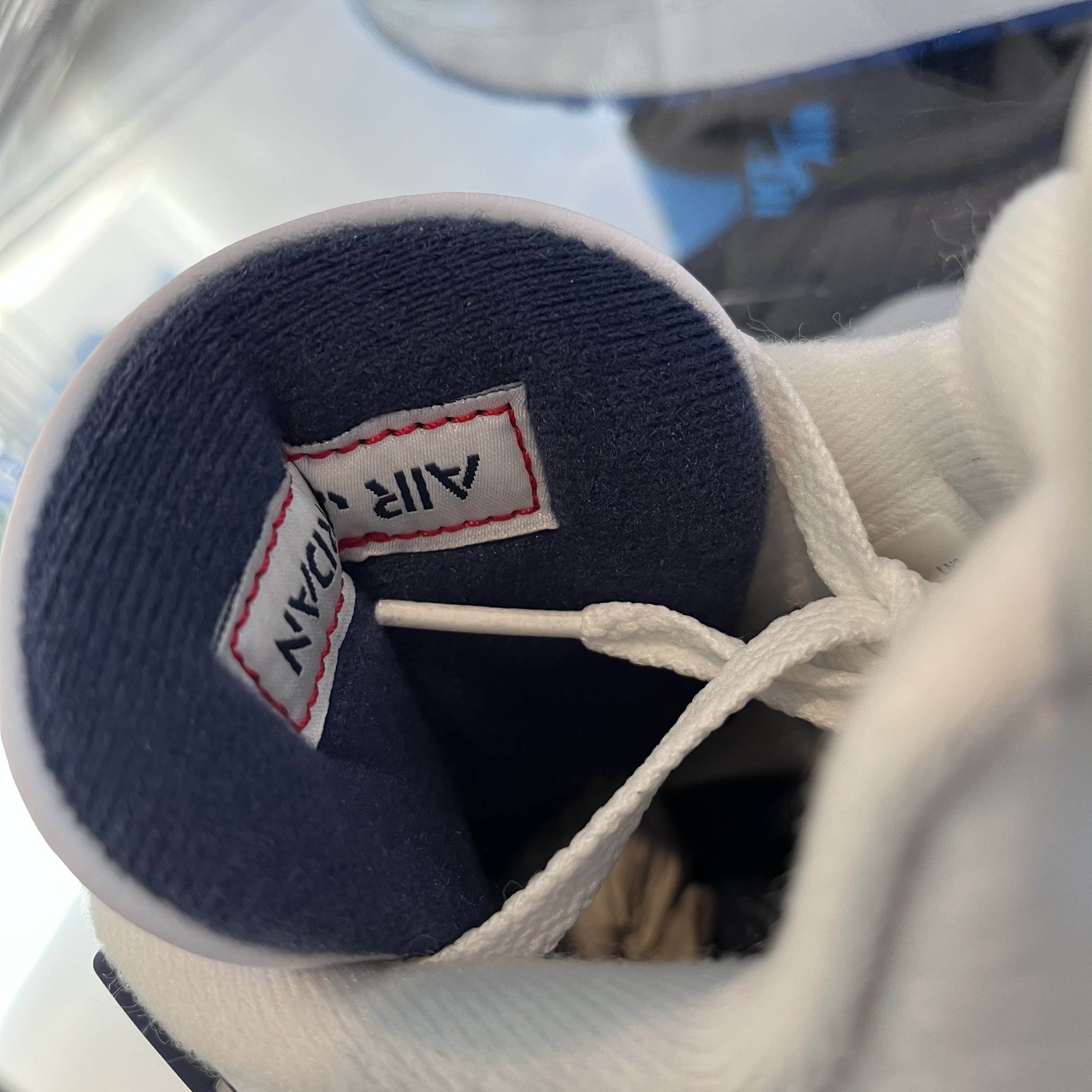 Jordan 4 Retro Midnight Navy 착용 스타일 - 3
