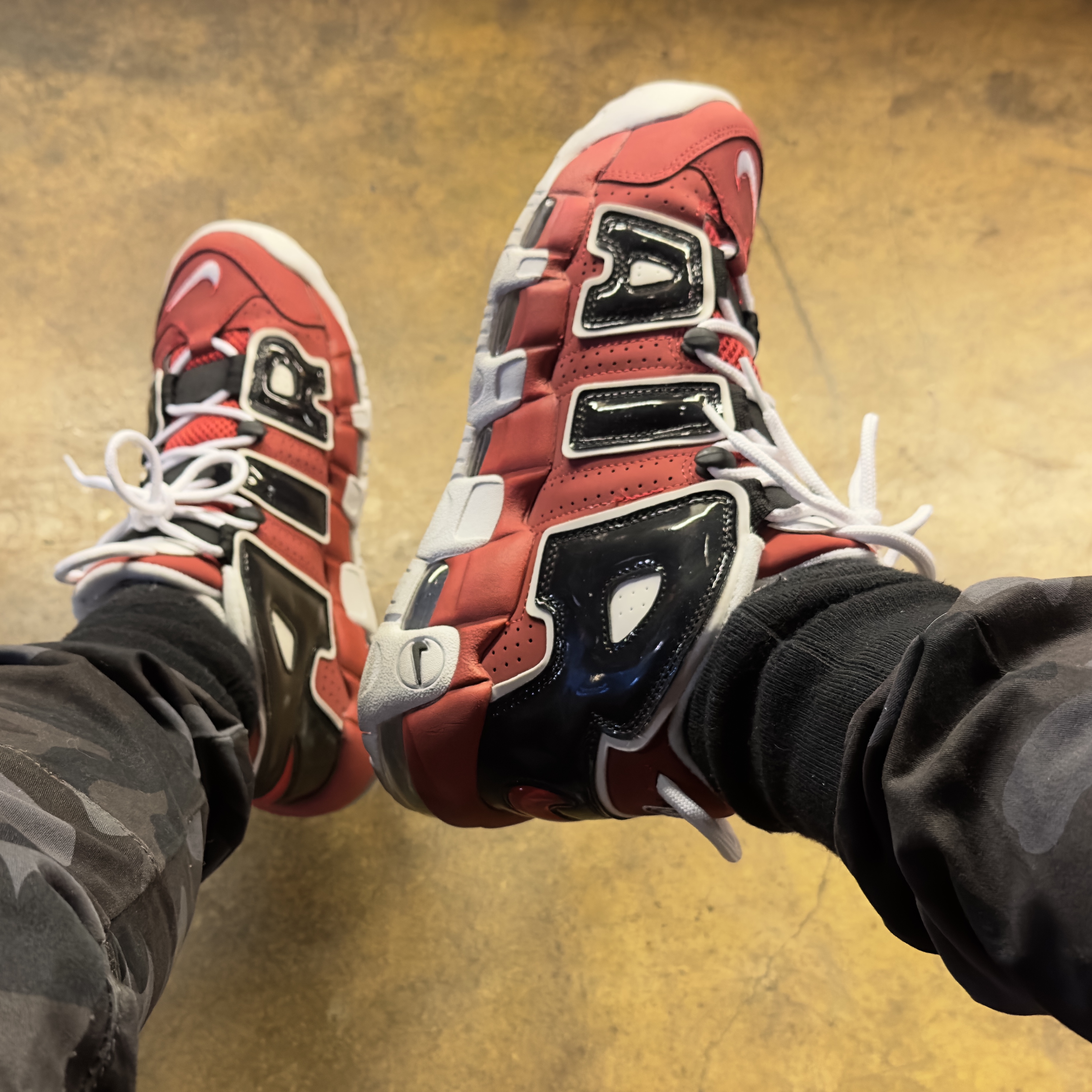 Nike Air More Uptempo 96 Bulls 2021 착용 스타일 - 1