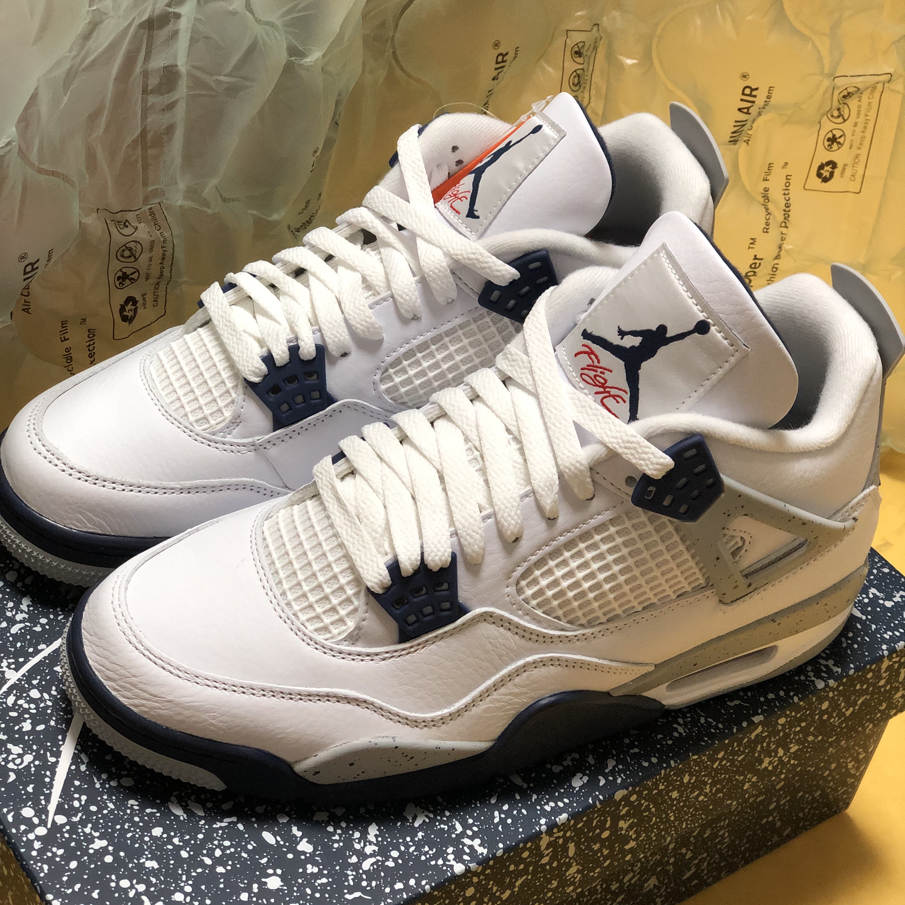 Jordan 4 Retro Midnight Navy 착용 스타일