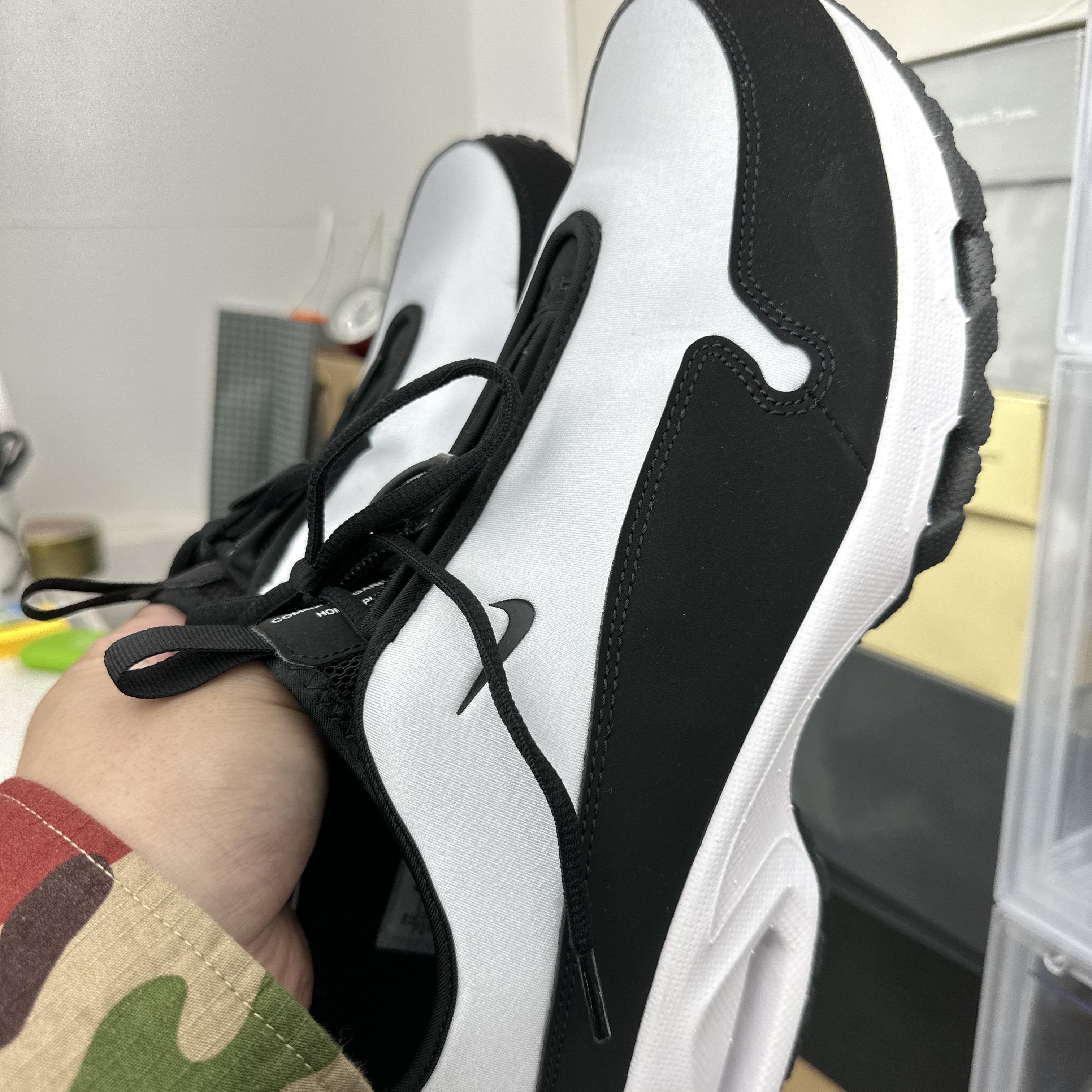 Nike x Comme des Garcons Homme Plus Air Max Sunder SP White Black 착용 스타일