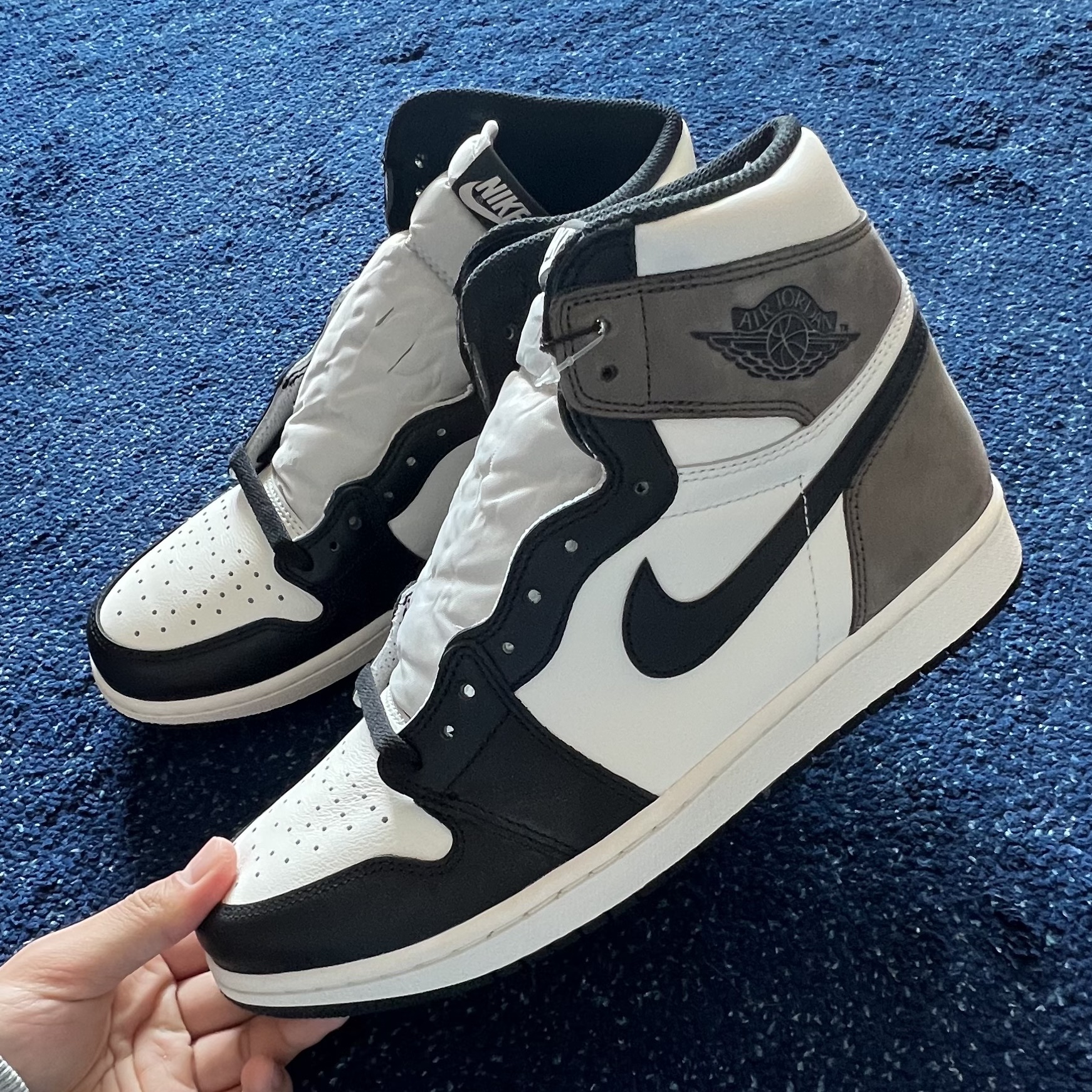 Jordan 1 Retro High OG Black Mocha 착용 스타일