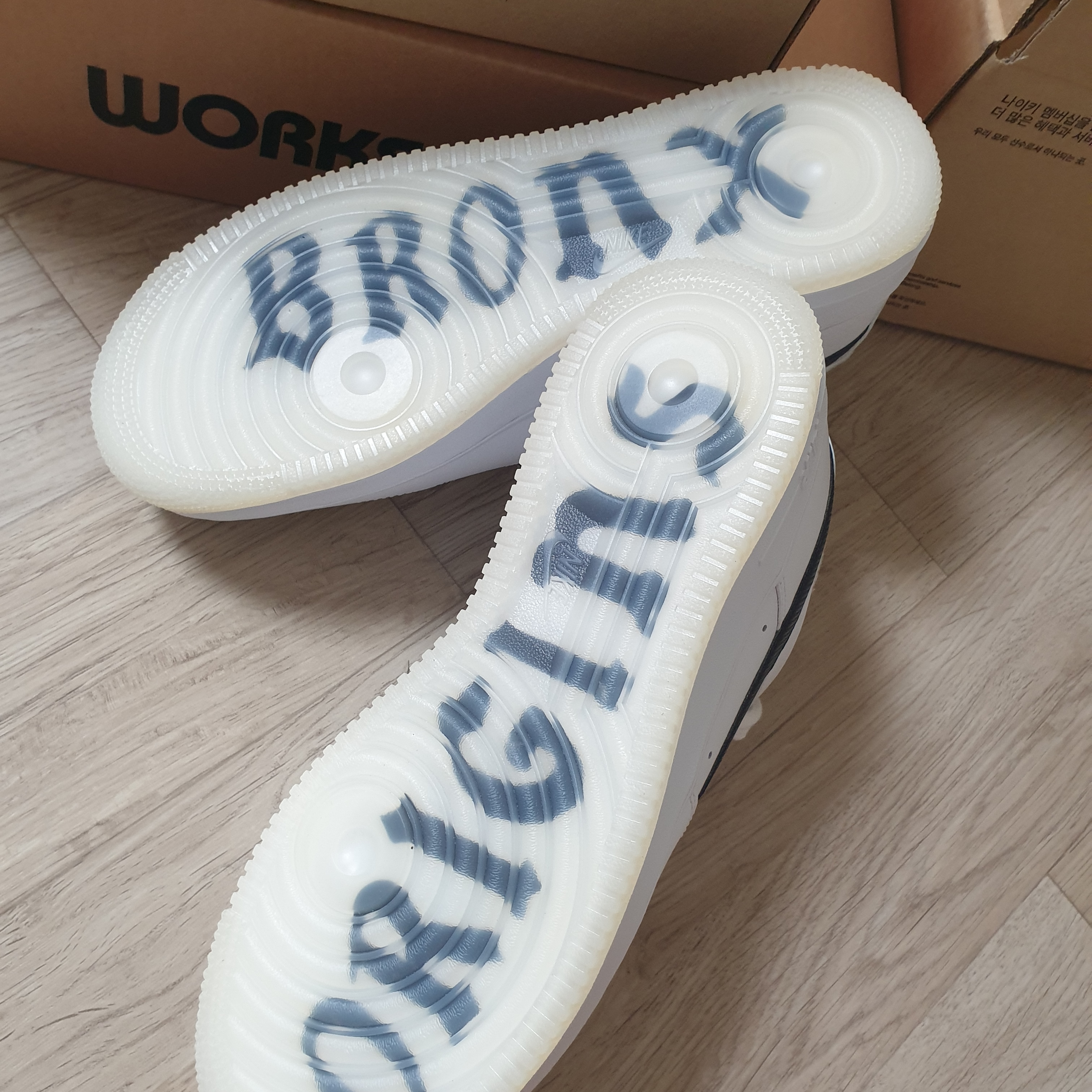 Nike Air Force 1 '07 PRM Bronx Origins 착용 스타일 - 3