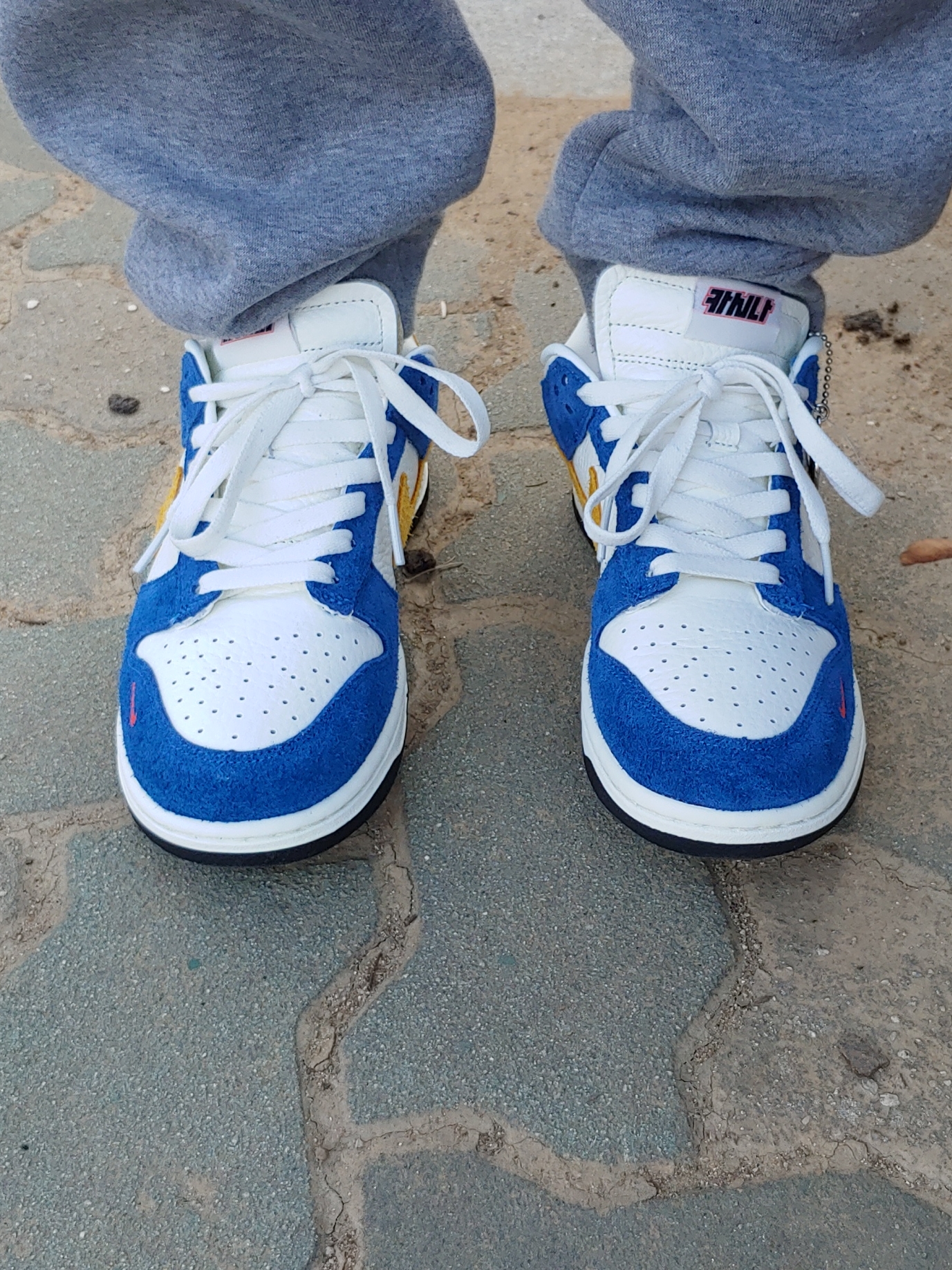 Nike x Kasina Dunk Low 80's Bus, Jordan 1 Retro High OG Chicago 2015 착용 스타일 - 5