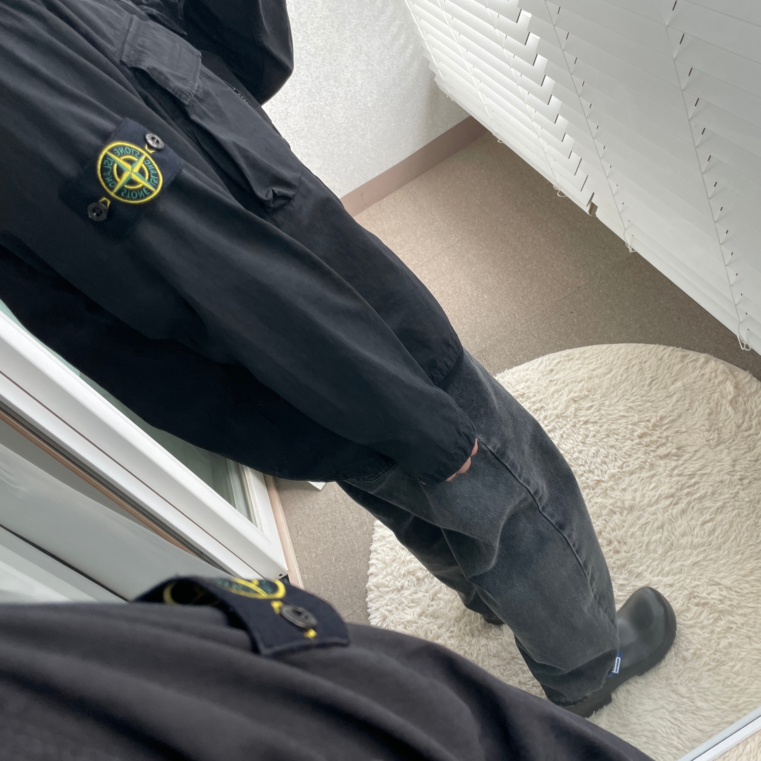 Stone Island 114WN T.CO+OLD Overshirt Black - 22SS, Birkenstock x Ader Error A630 Black 착용 스타일 - 3
