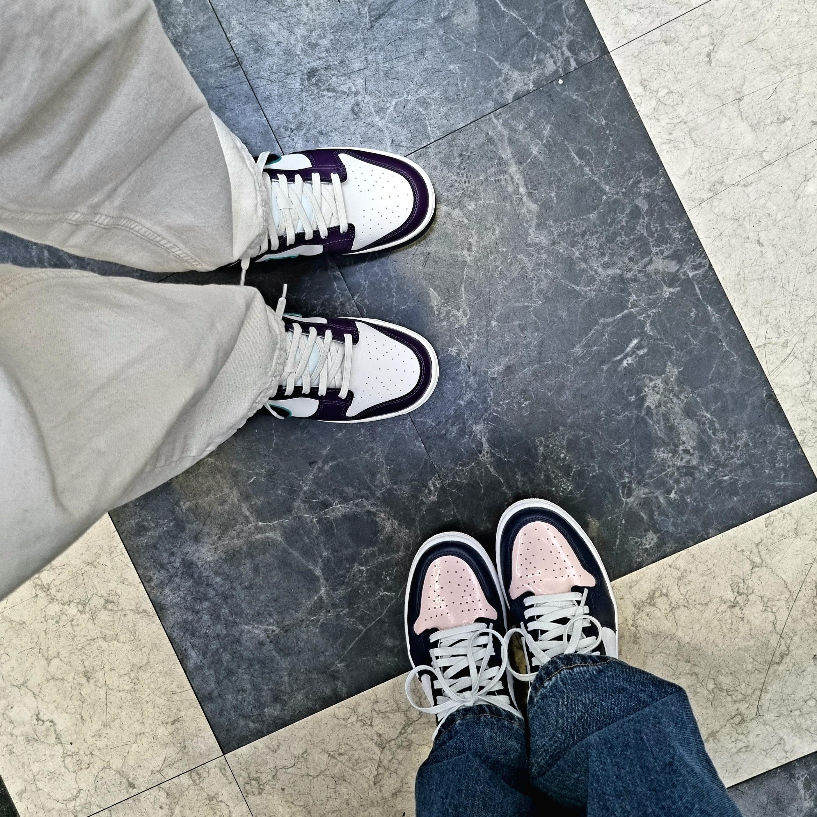 (W) Jordan 1 Retro High OG Atmosphere, Nike Dunk Low Grand Purple 착용 스타일