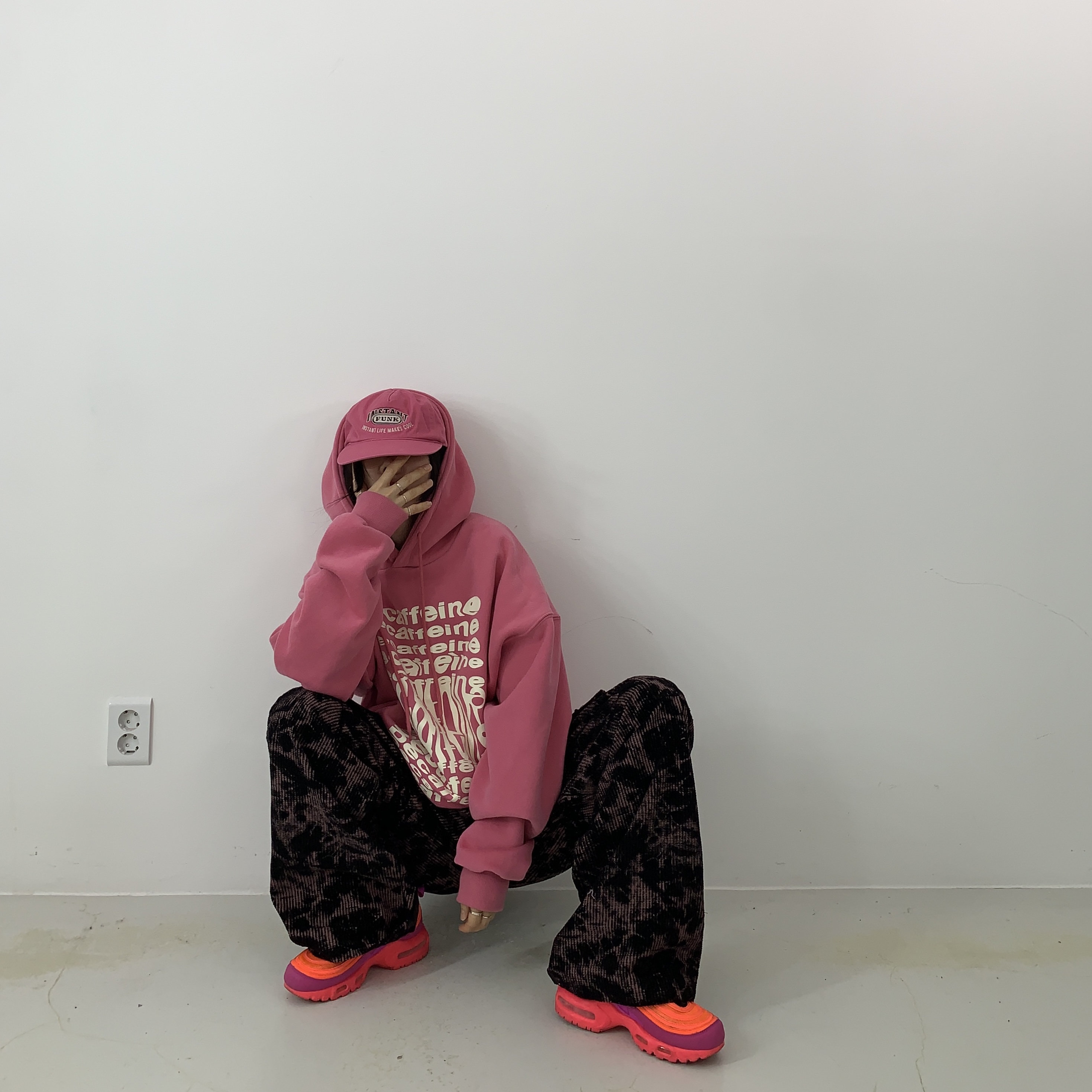 Nike Air Max Plus 97 Racer Pink Hyper Magenta 착용 스타일 - 2