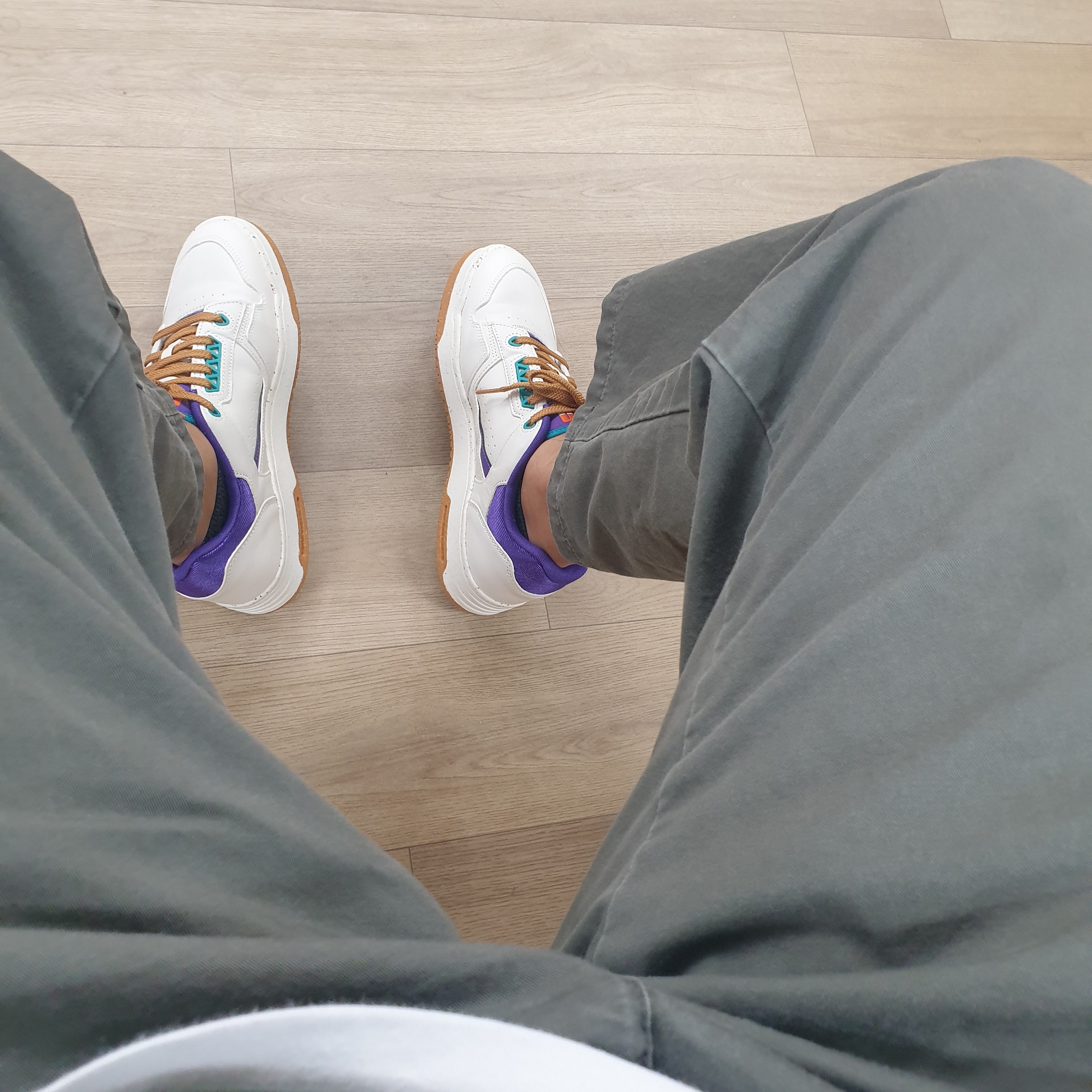 Puma x Butter Goods Slipstream Low Leather Whisper White 착용 스타일 - 1