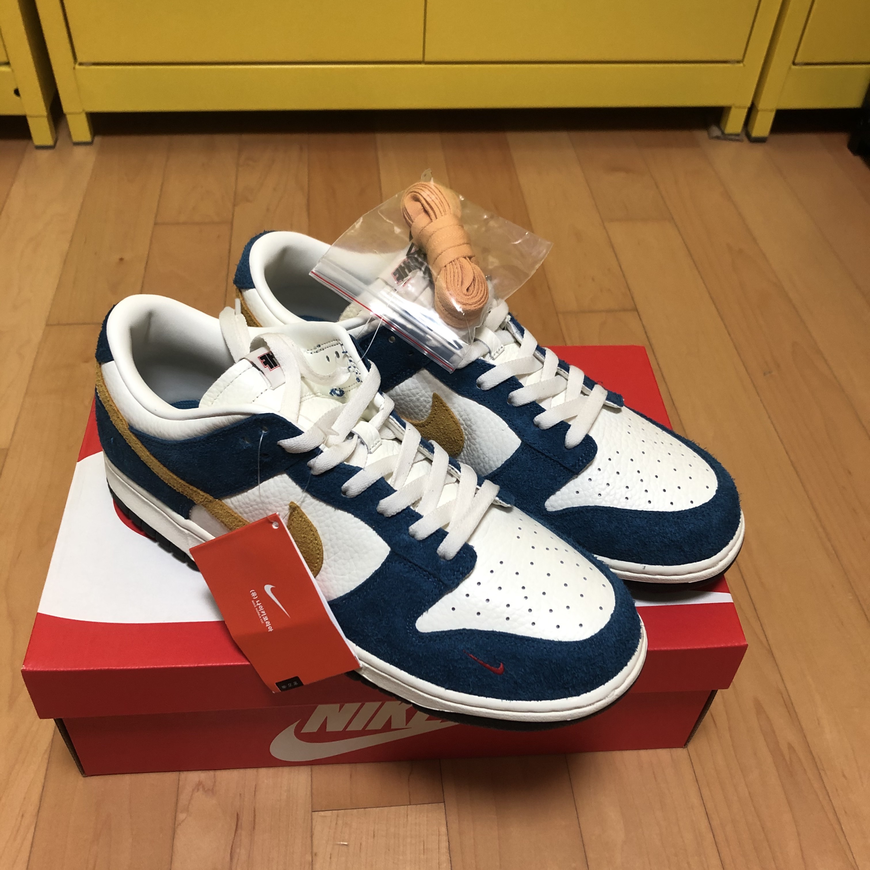 Nike x Kasina Dunk Low 80's Bus 착용 스타일
