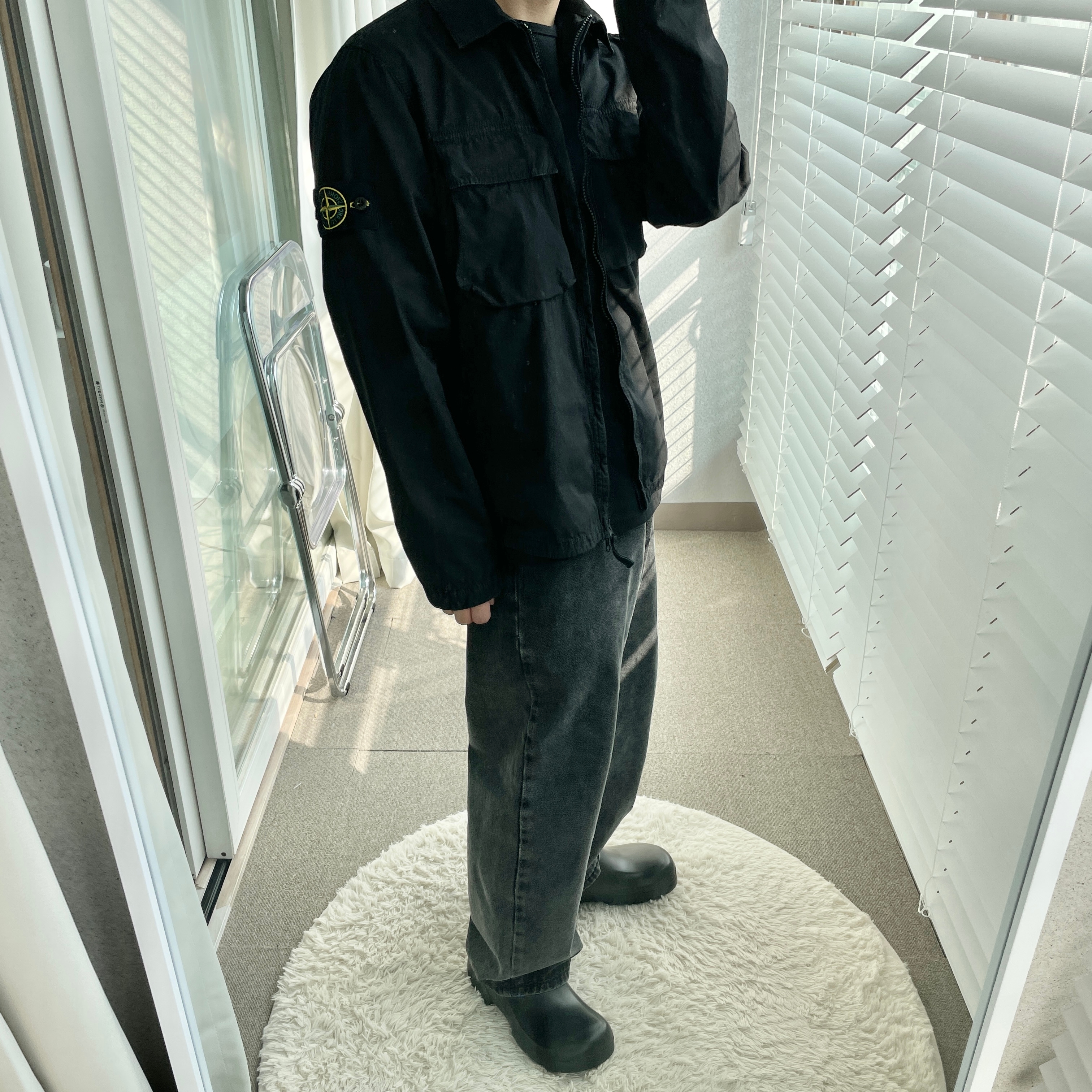 Stone Island 114WN T.CO+OLD Overshirt Black - 22SS, Birkenstock x Ader Error A630 Black 착용 스타일 - 4