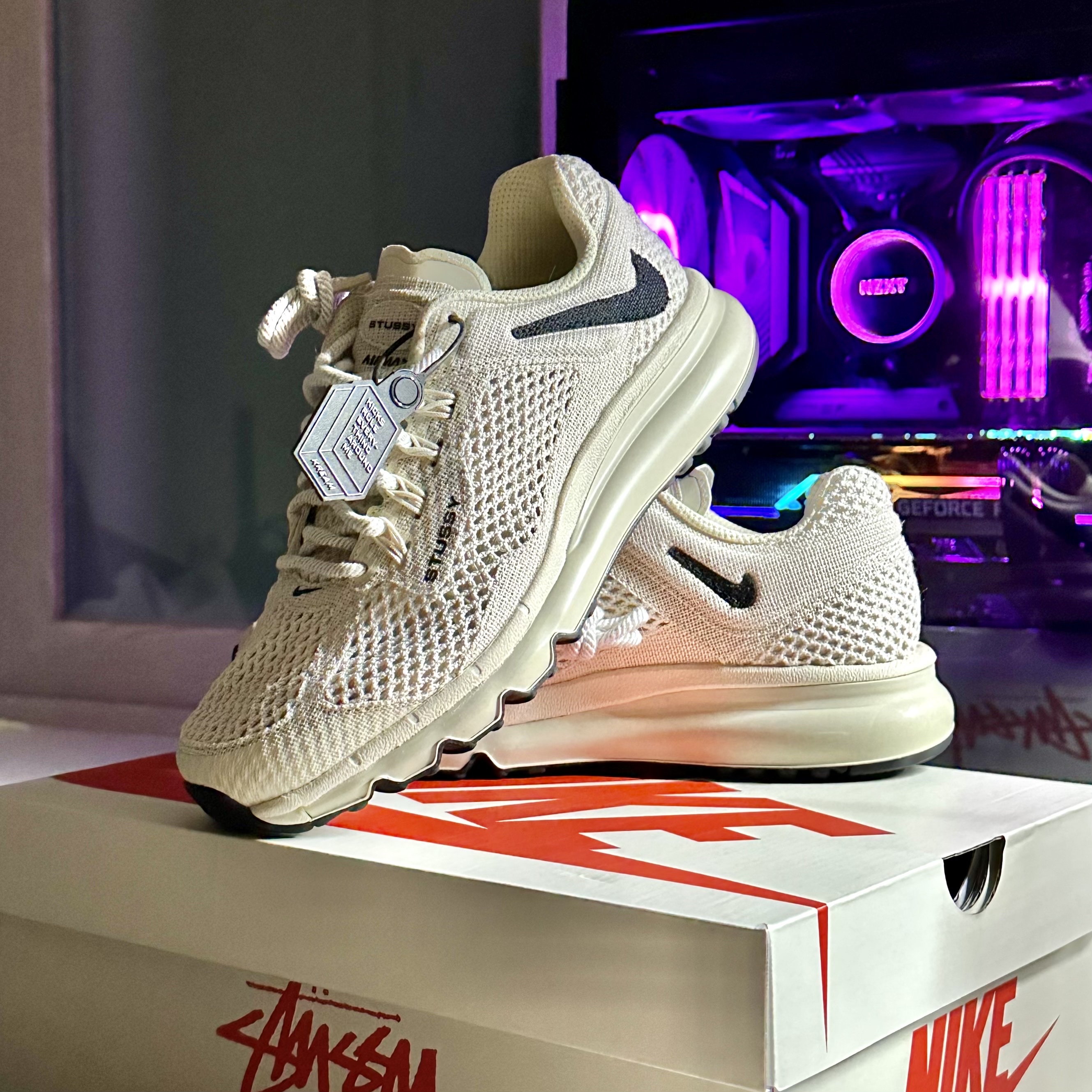 Nike x Stussy Air Max 2013 Fossil 착용 스타일