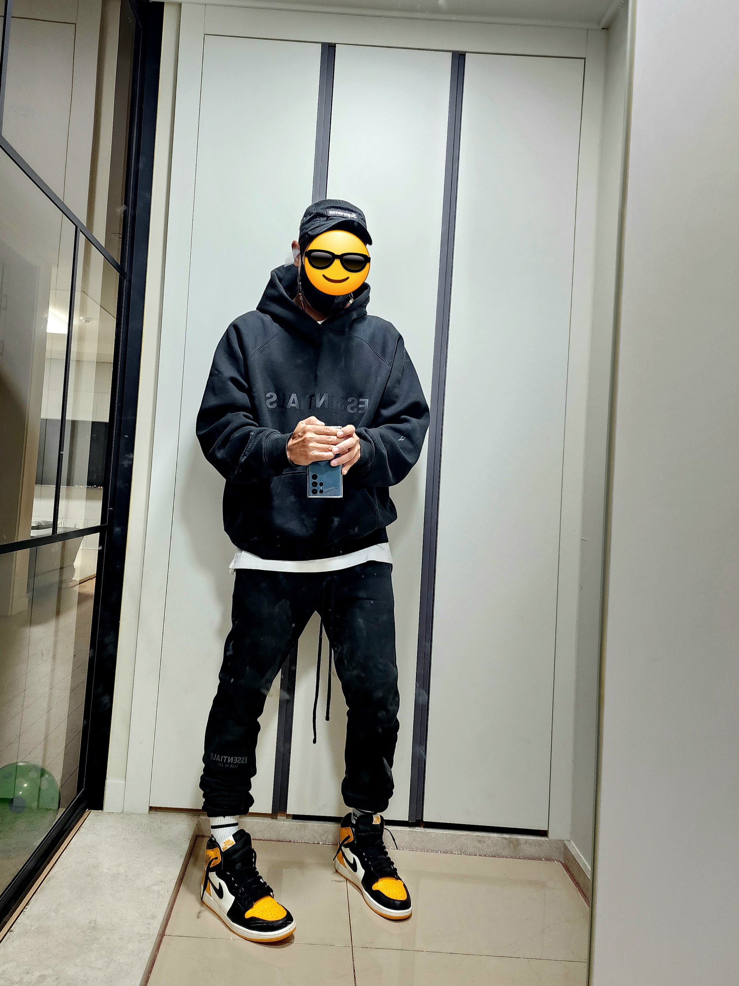 Jordan 1 Retro High OG Taxi, Essentials 3D Silicon Applique Pullover Hoodie Dark Slate/Black 2020 착용 스타일 - 1