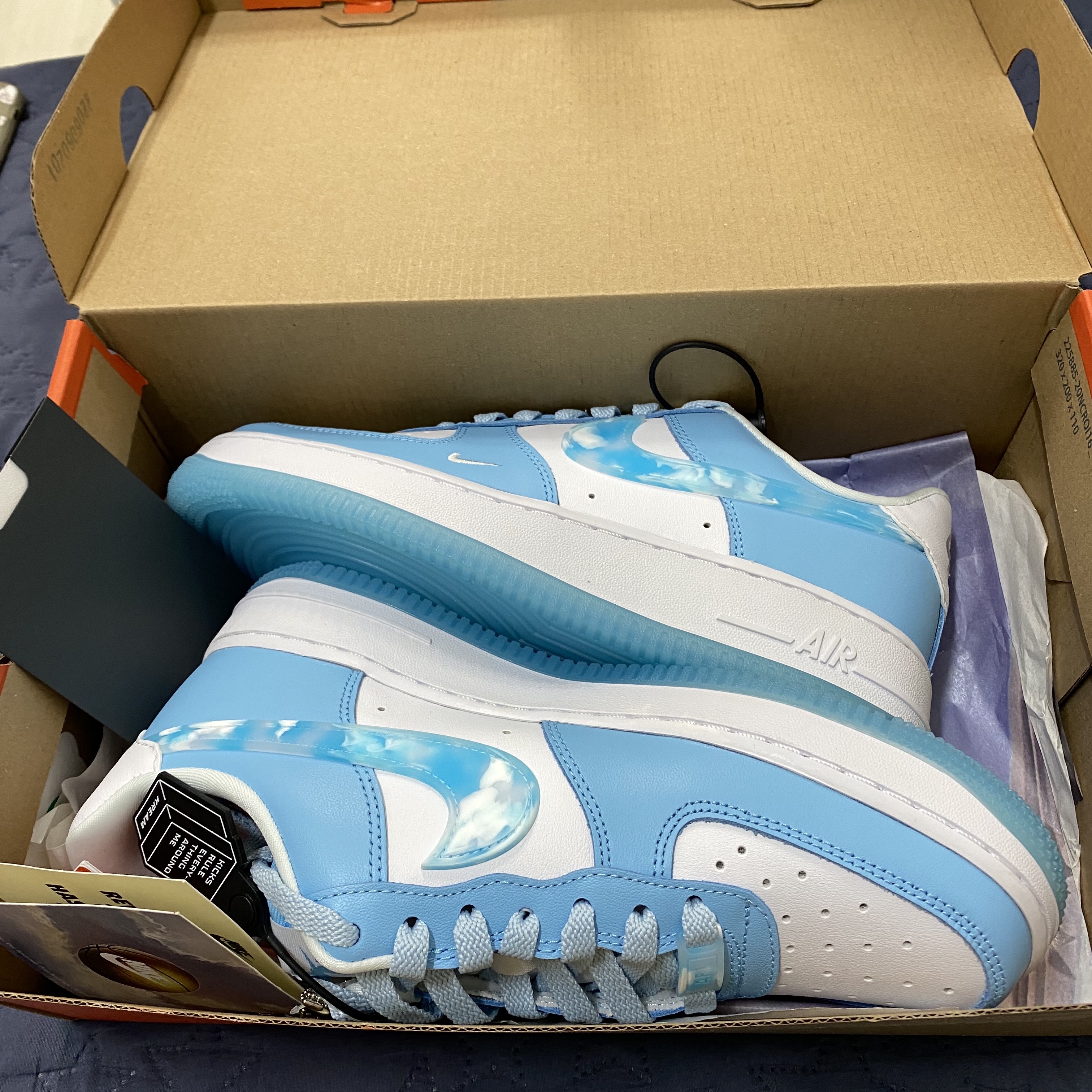 (W) Nike Air Force 1 '07 LX Celestine Blue 착용 스타일 - 2