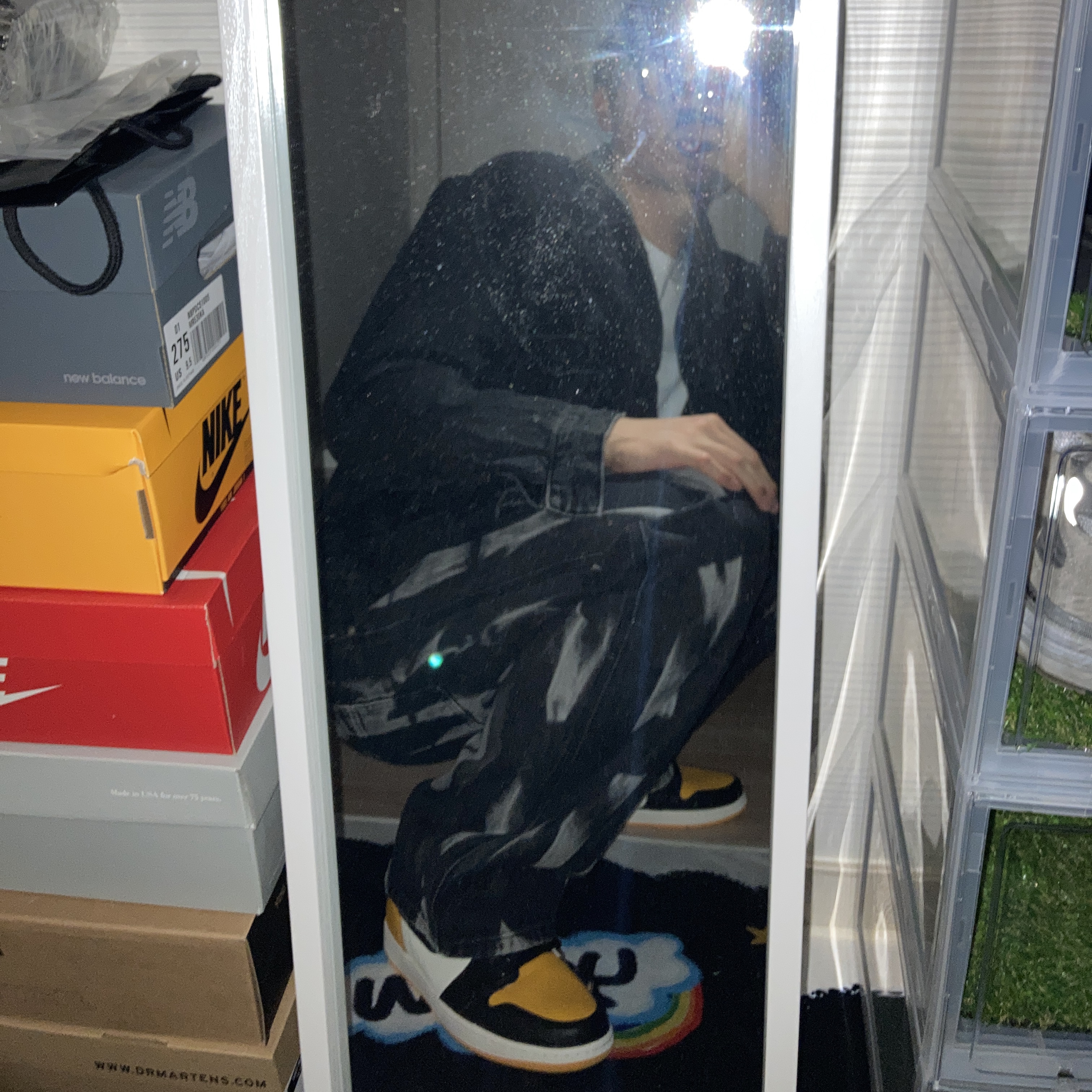 Jordan 1 Retro High OG Taxi, Vivienne Westwood Mayfair Bas Relief Pendant Silver 착용 스타일