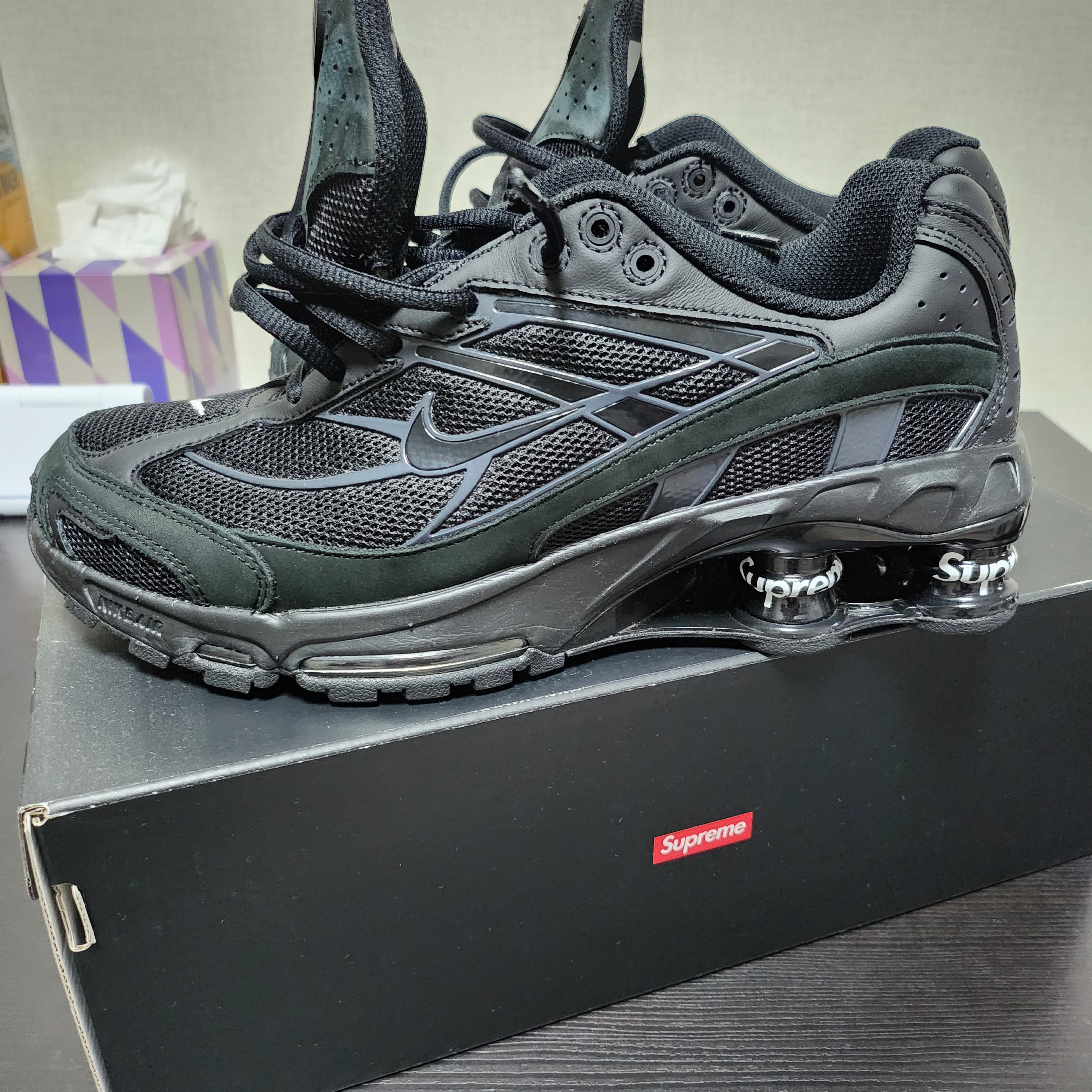 Nike x Supreme Shox Ride 2 SP Black 착용 스타일