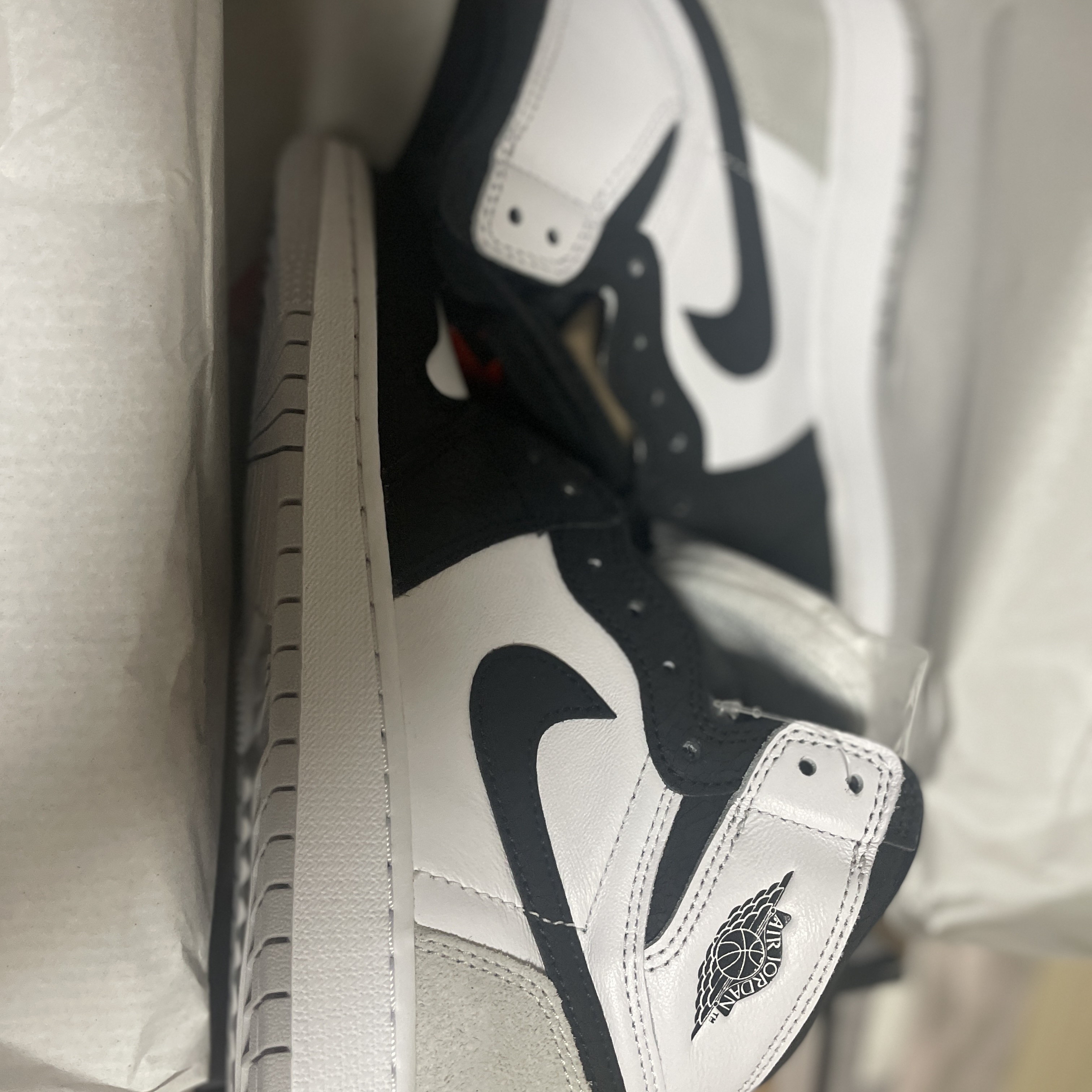 Jordan 1 Retro High OG Bleached Coral 착용 스타일