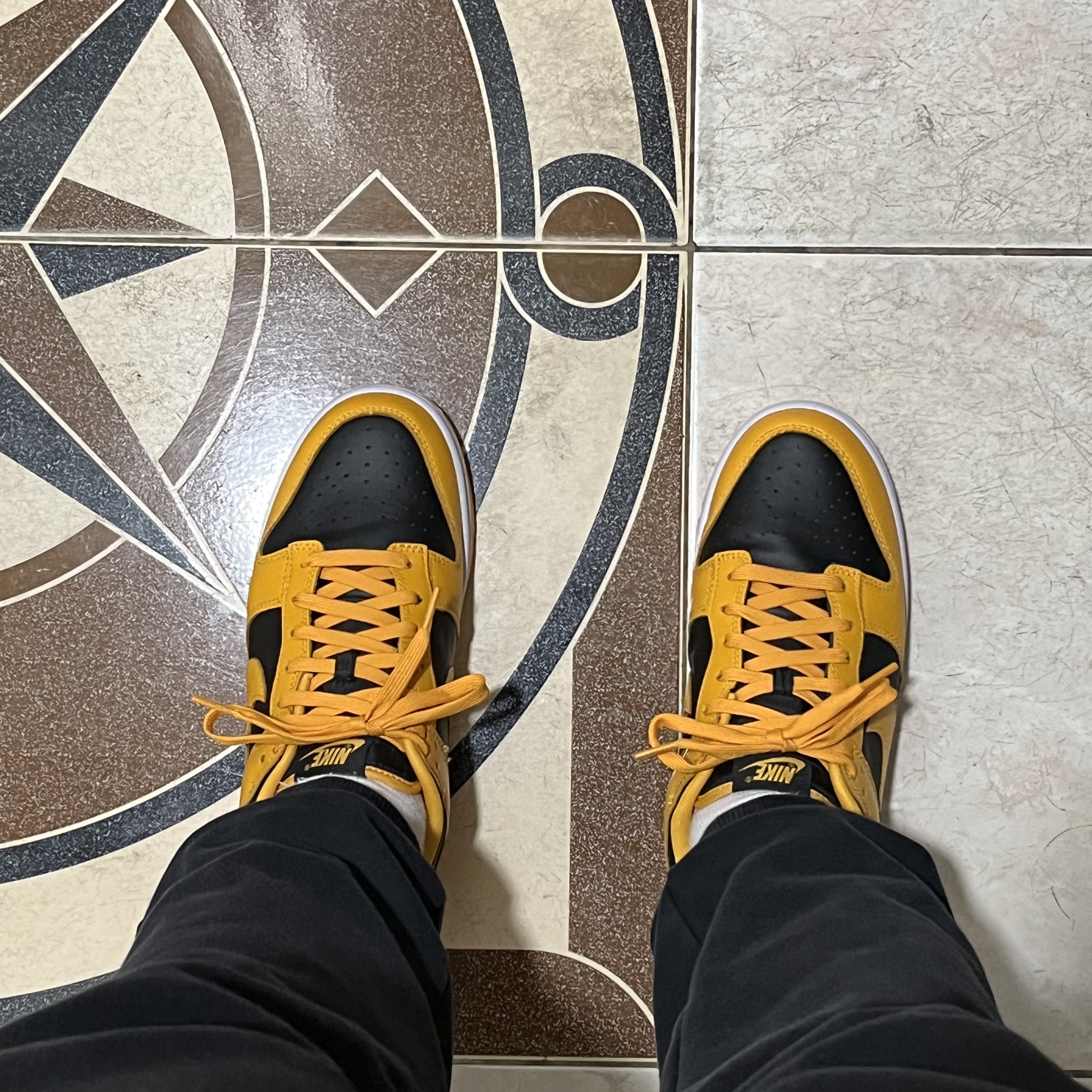 Nike Dunk Low Retro Championship Goldenrod 착용 스타일