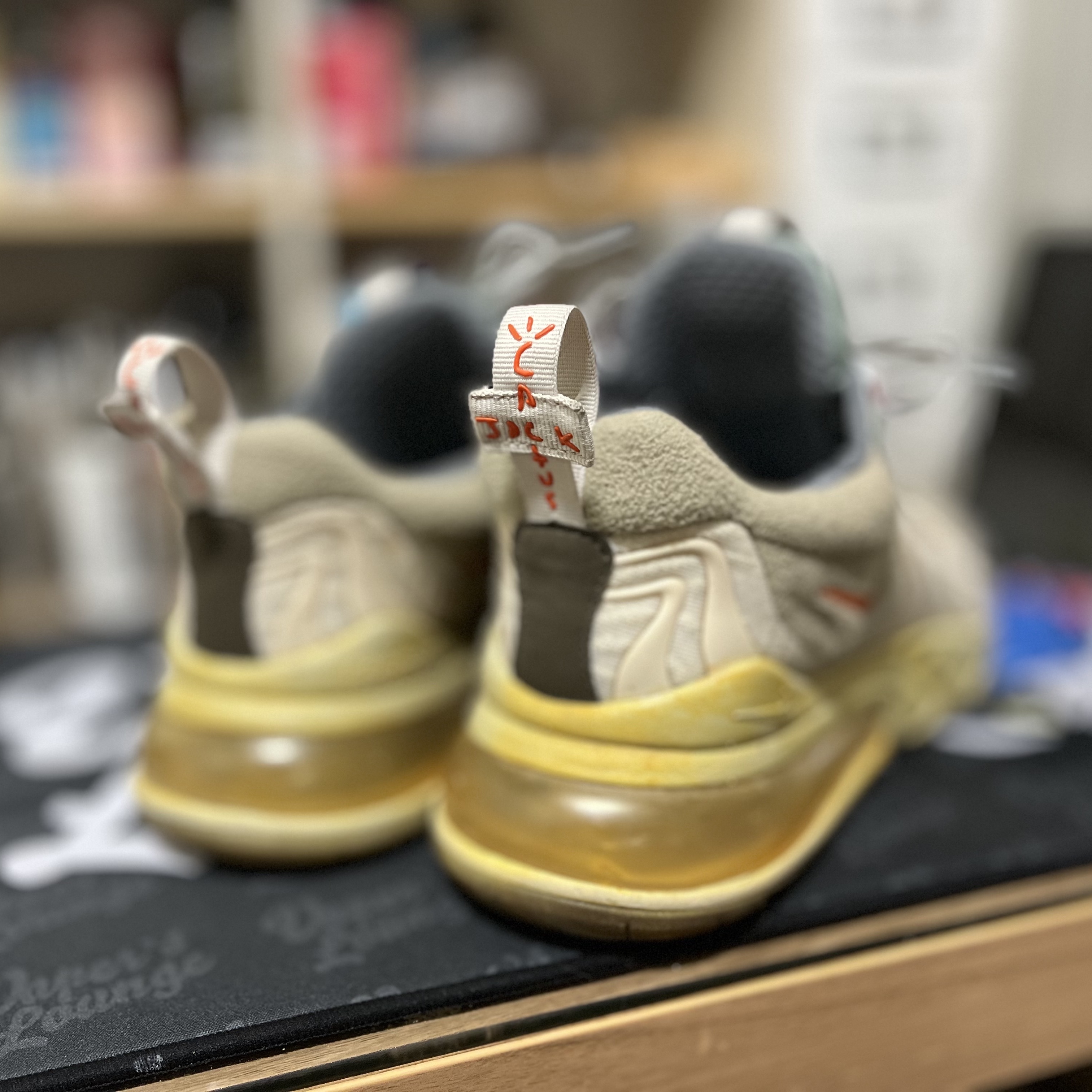 Nike x Travis Scott Air Max 270 React Cactus Trails 착용 스타일 - 3