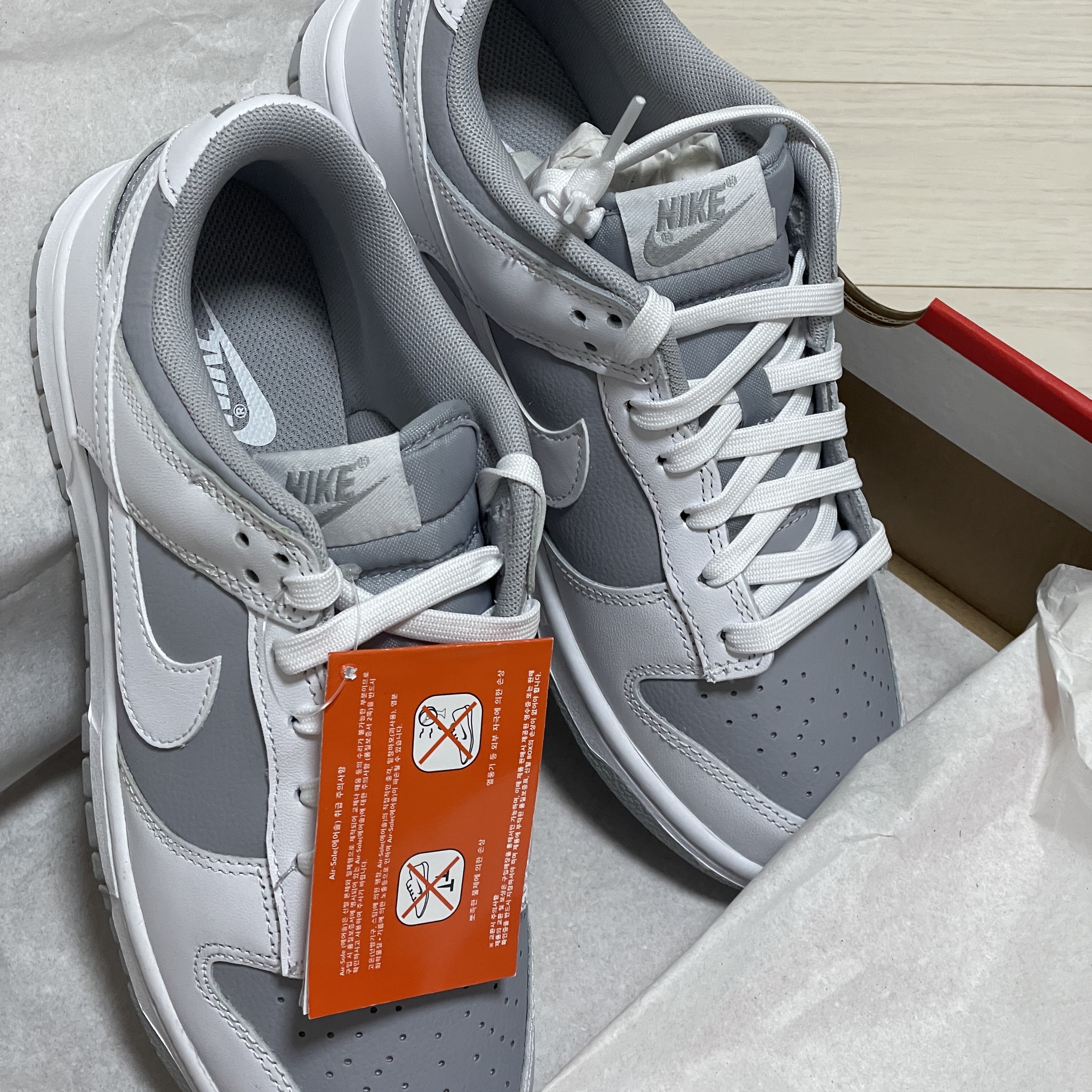Nike Dunk Low Retro White Neutral Grey 착용 스타일