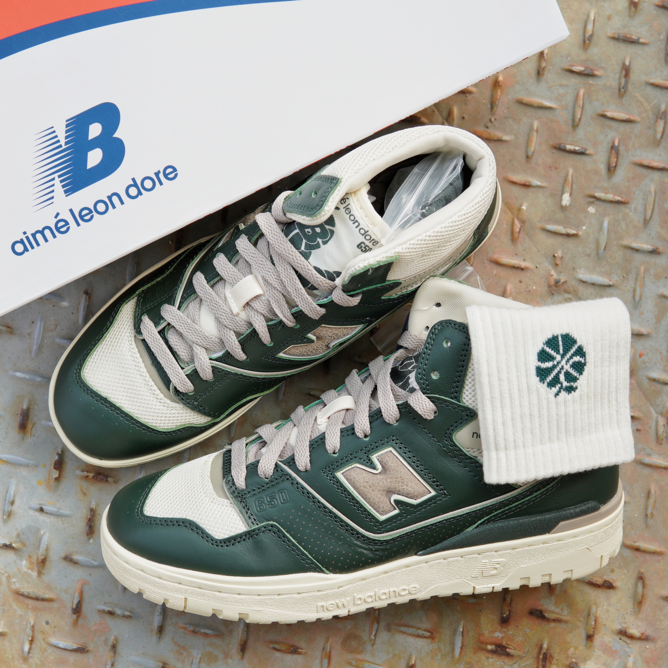 New Balance x Aime Leon Dore 650R Forest Green 착용 스타일 - 1