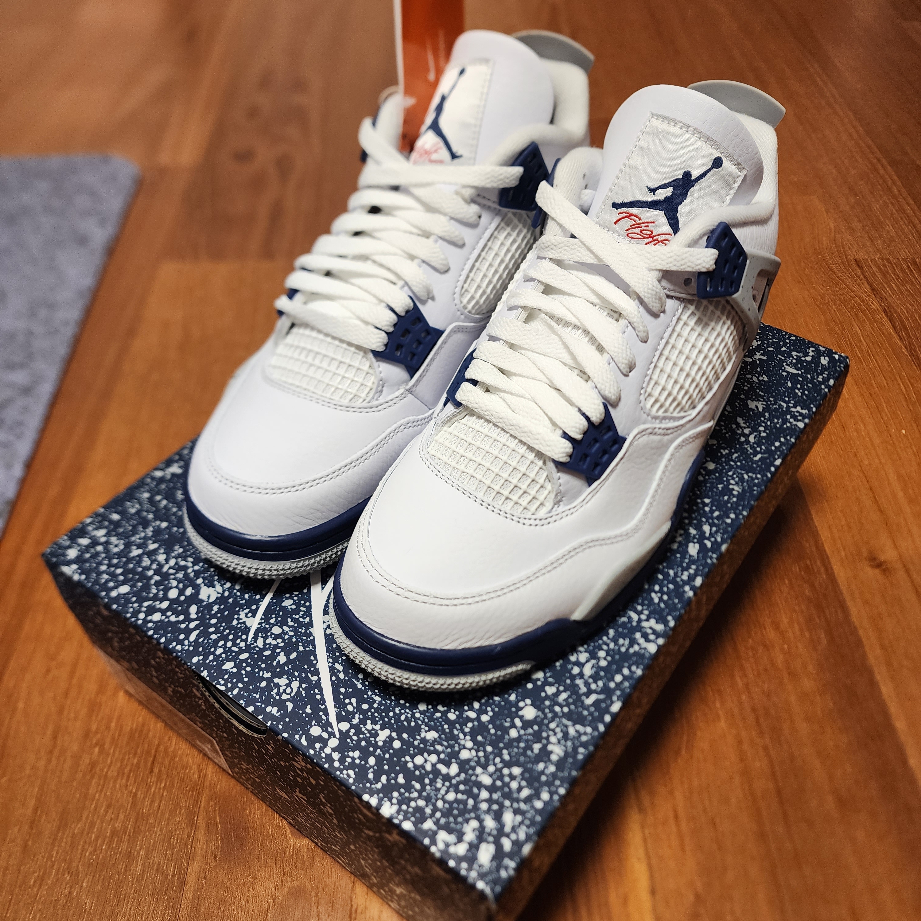 Jordan 4 Retro Midnight Navy 착용 스타일 - 3