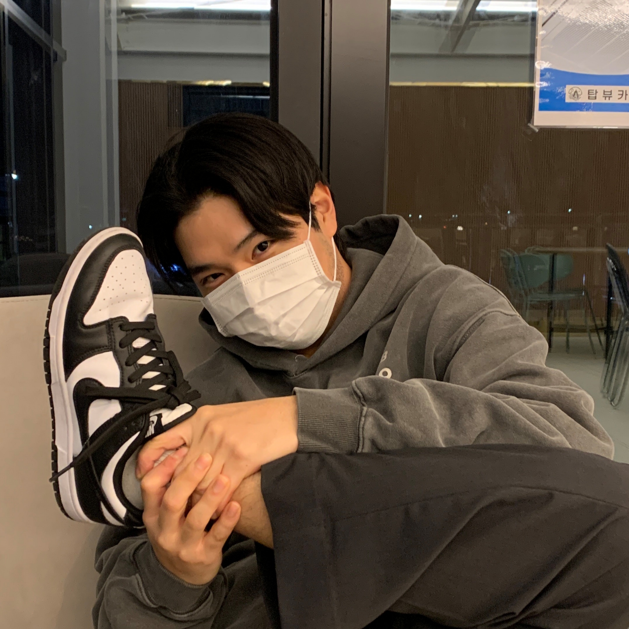 IAB Studio Pigment Hoodie & Sack Black, Nike Dunk Low Retro Black 착용 스타일 - 2