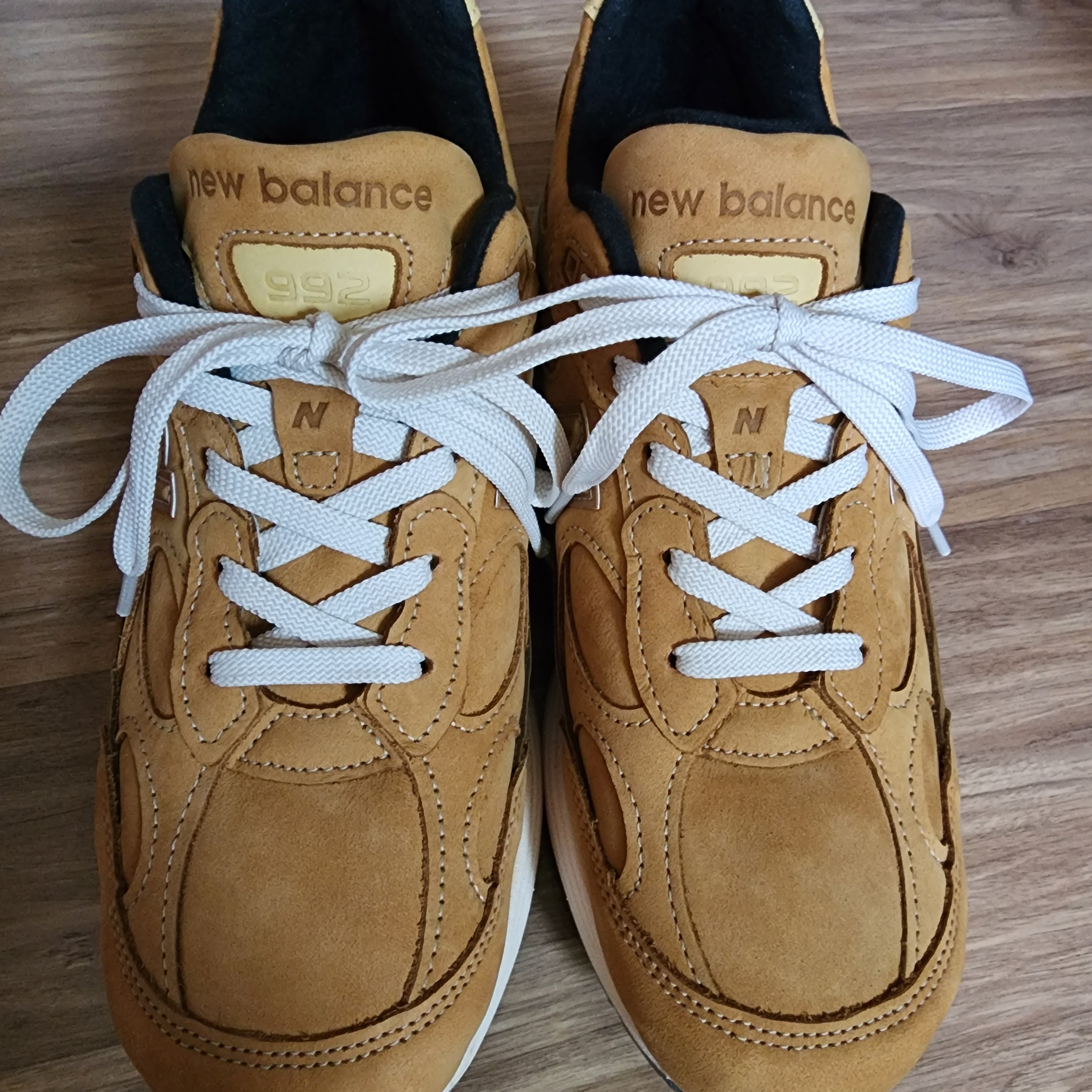New Balance 992 Made in USA Brown 착용 스타일 - 3