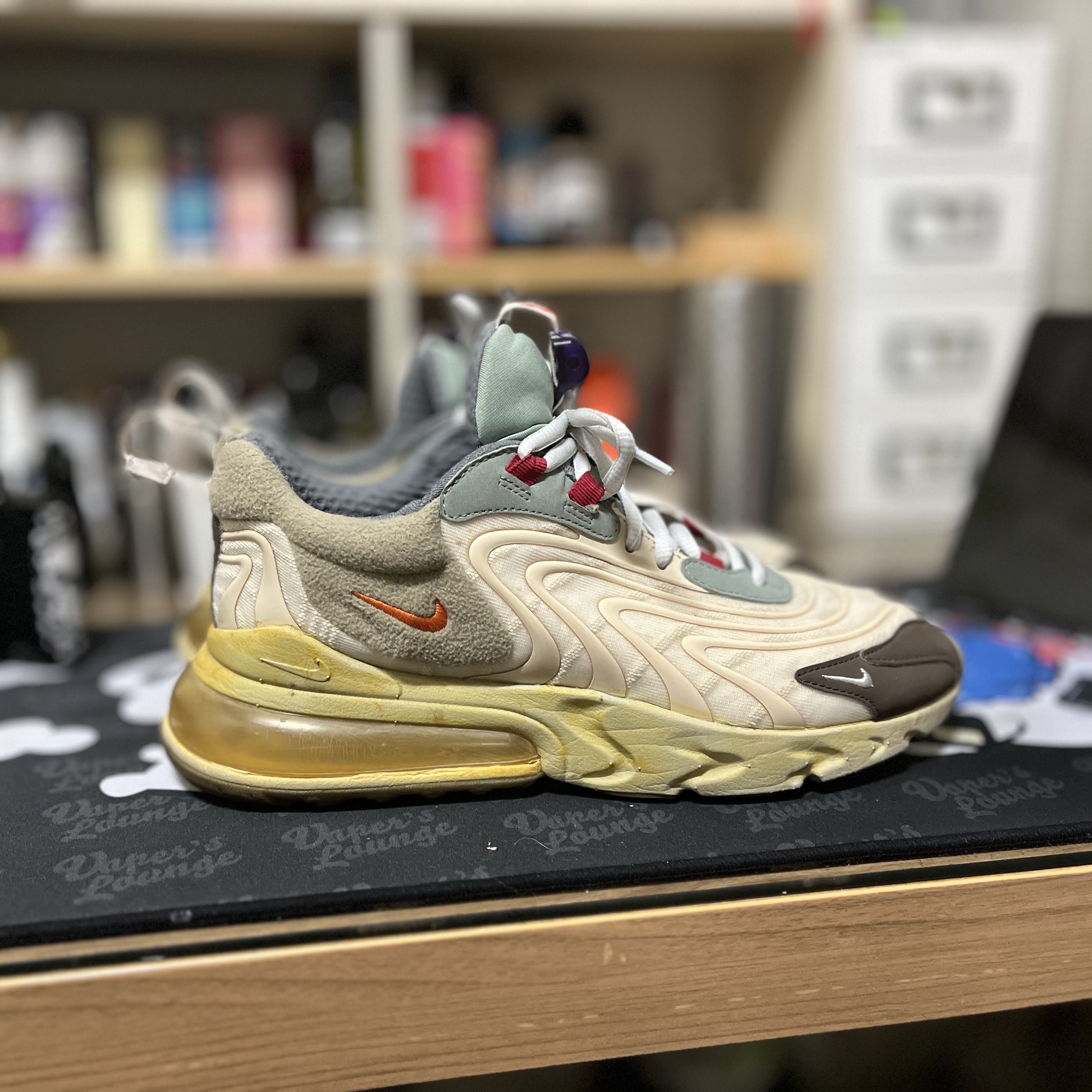 Nike x Travis Scott Air Max 270 React Cactus Trails 착용 스타일 - 2
