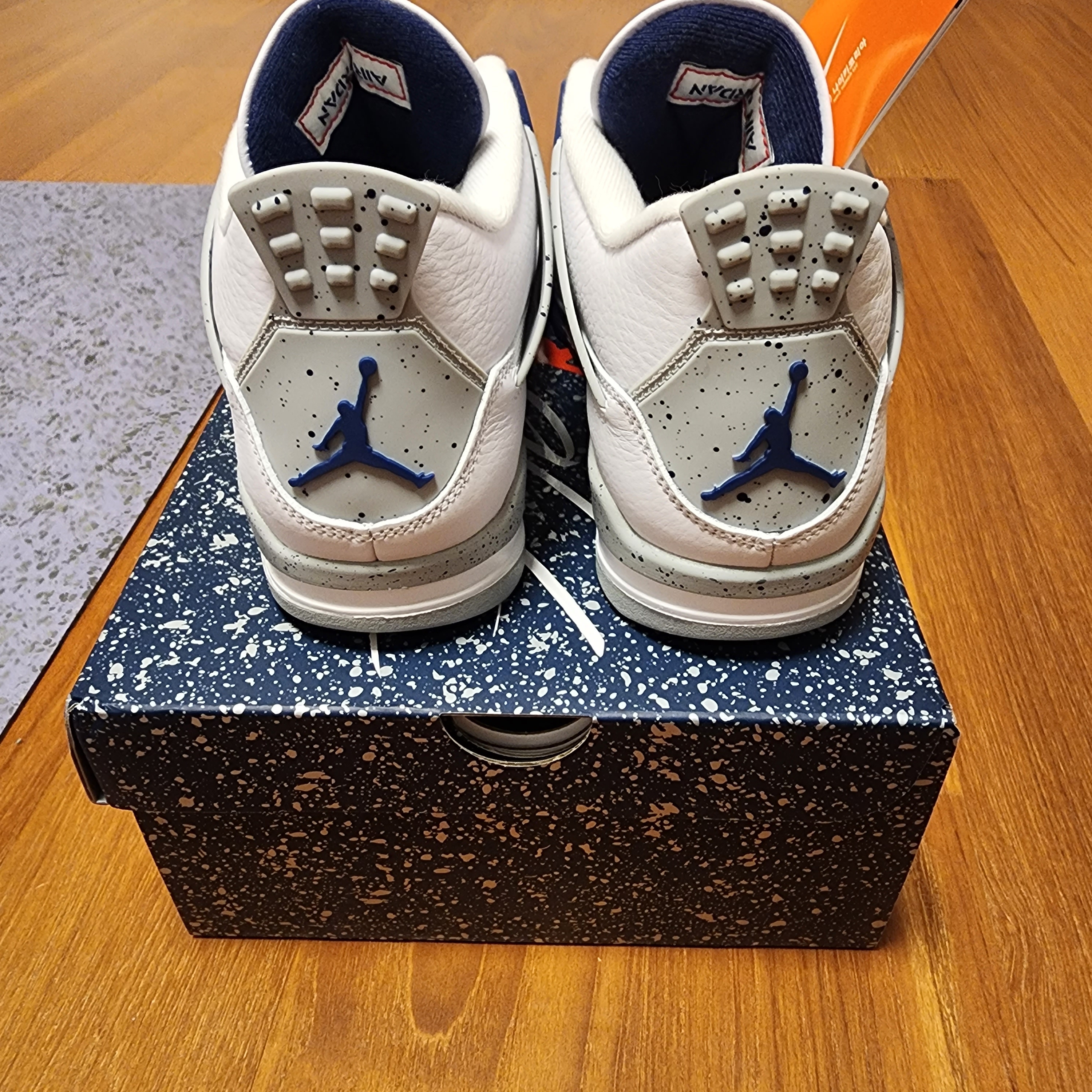 Jordan 4 Retro Midnight Navy 착용 스타일 - 4