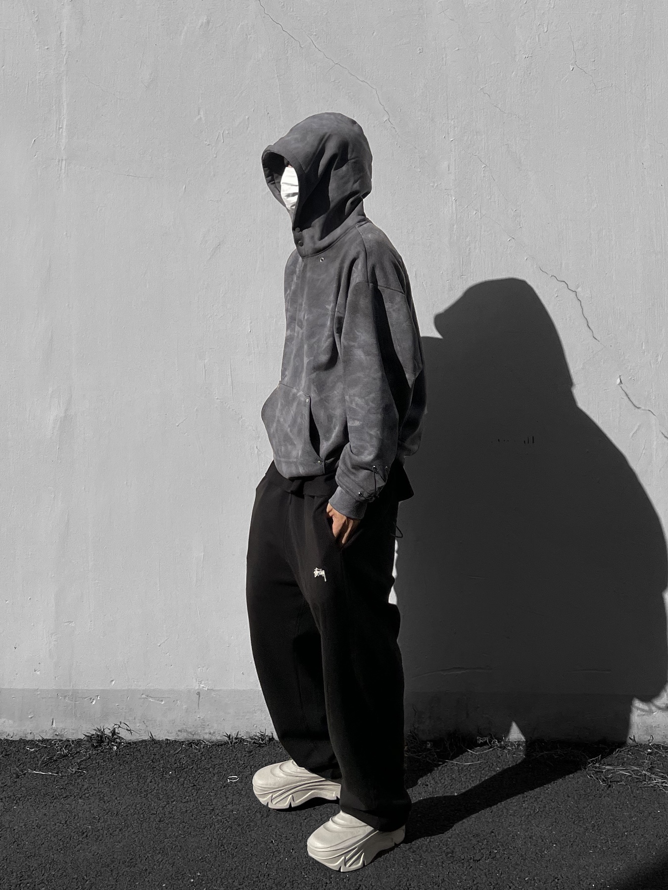 Stussy Overdyed Sweatpants Black 2021 착용 스타일 - 2
