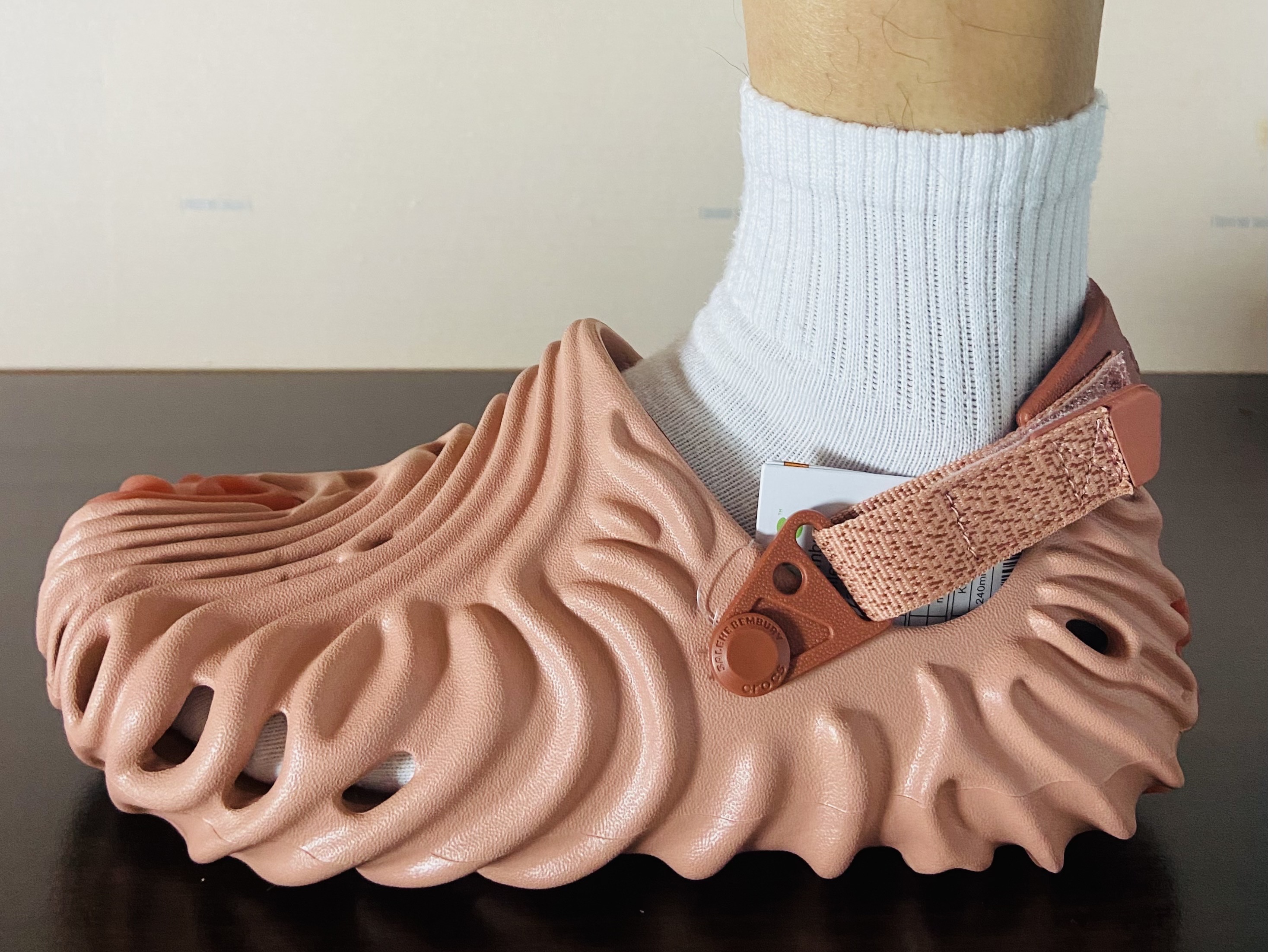Crocs x Salehe Bembury Pollex Clog Kuwata 착용 스타일