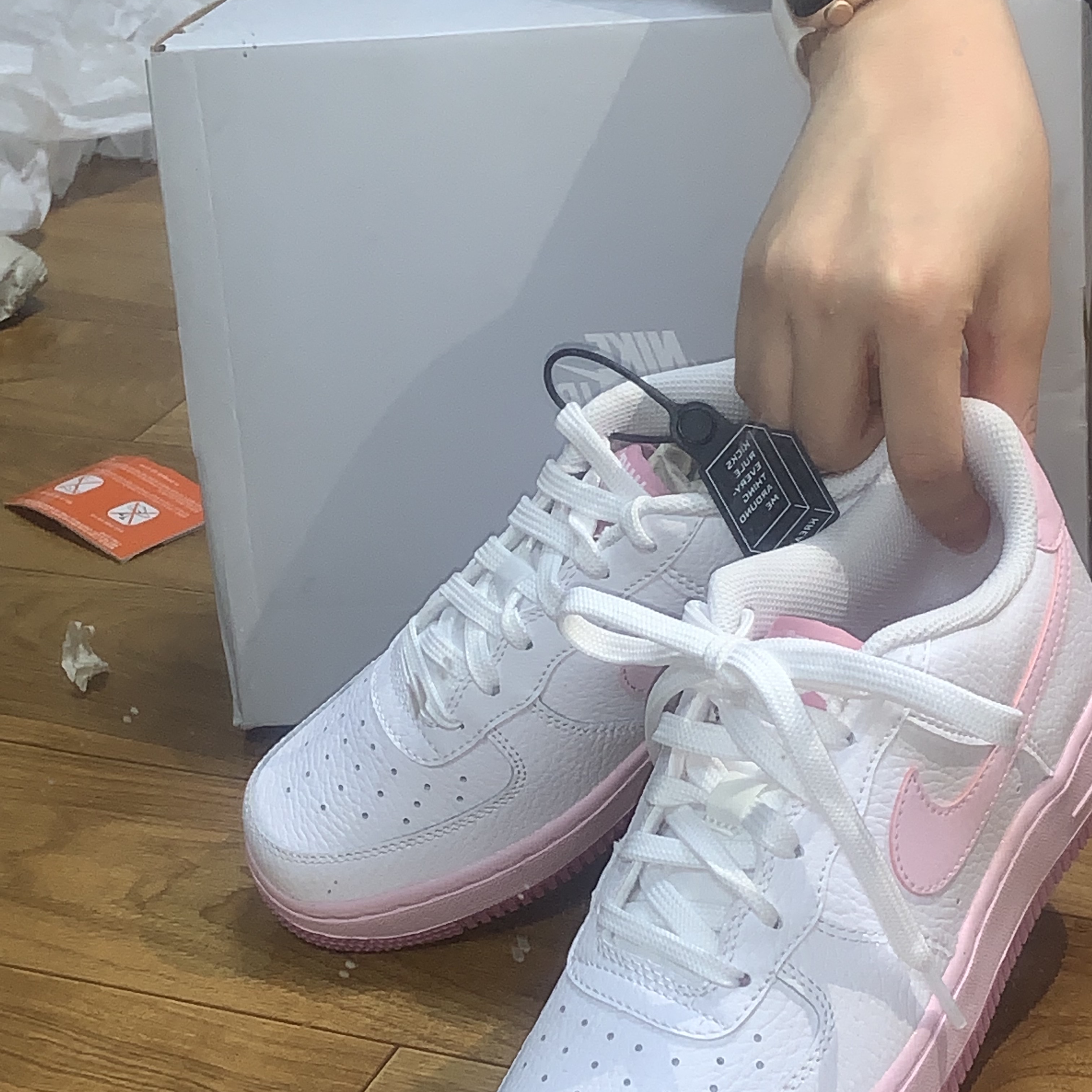 (GS) Nike Air Force 1 White Pink 착용 스타일
