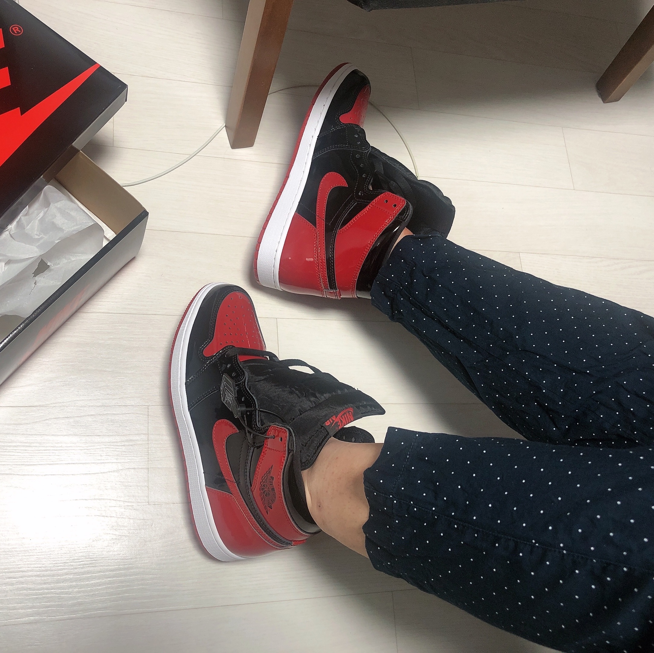 Jordan 1 Retro High OG Patent Bred 착용 스타일 - 1