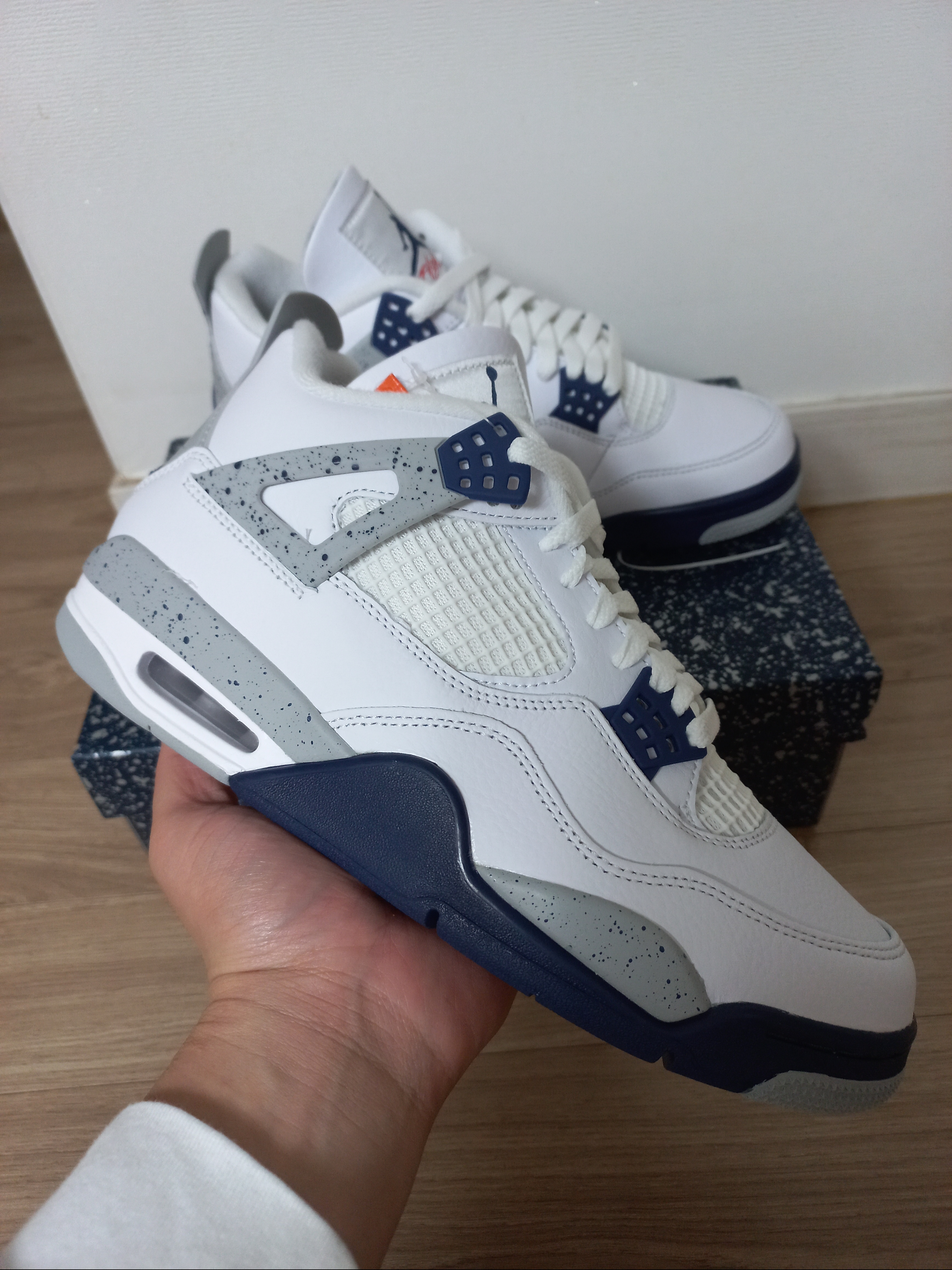 Jordan 4 Retro Midnight Navy 착용 스타일 - 1