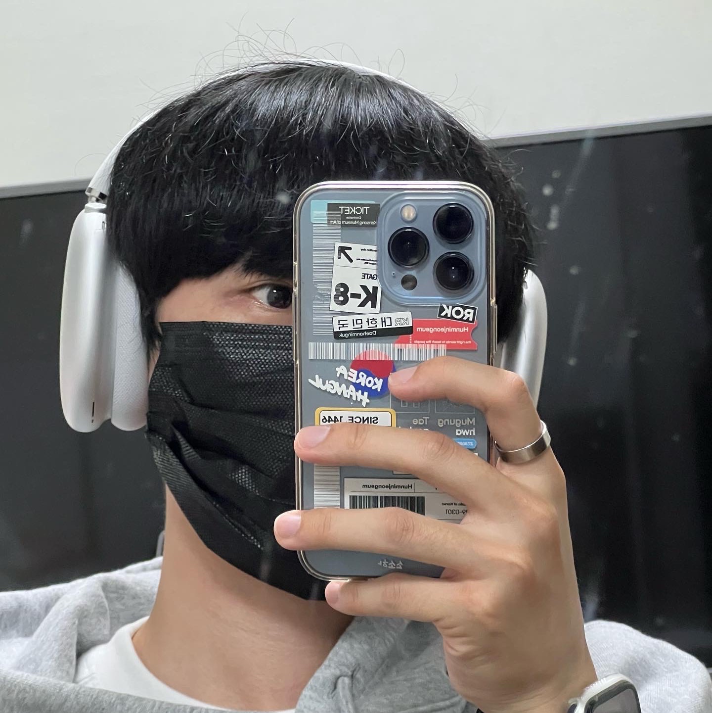 Apple AirPods Max Lightning Silver (Korean Ver.) 착용 스타일 - 4