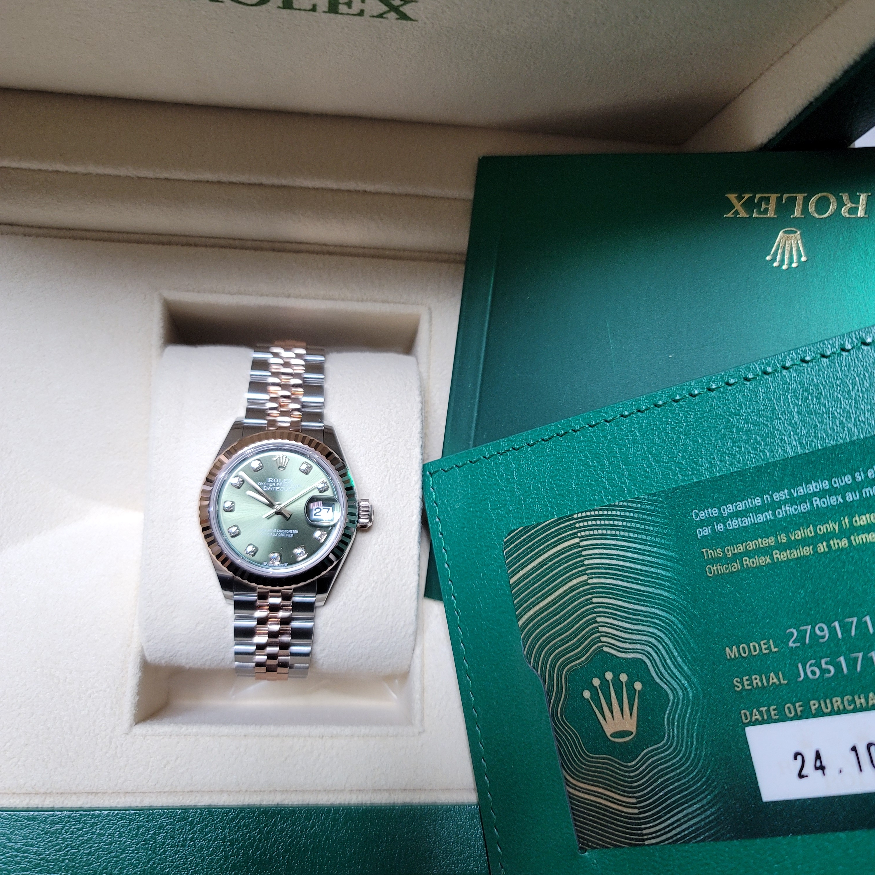 Rolex Lady-Datejust 28mm 279171 Olive Green Diamond-Set Jubilee 착용 스타일