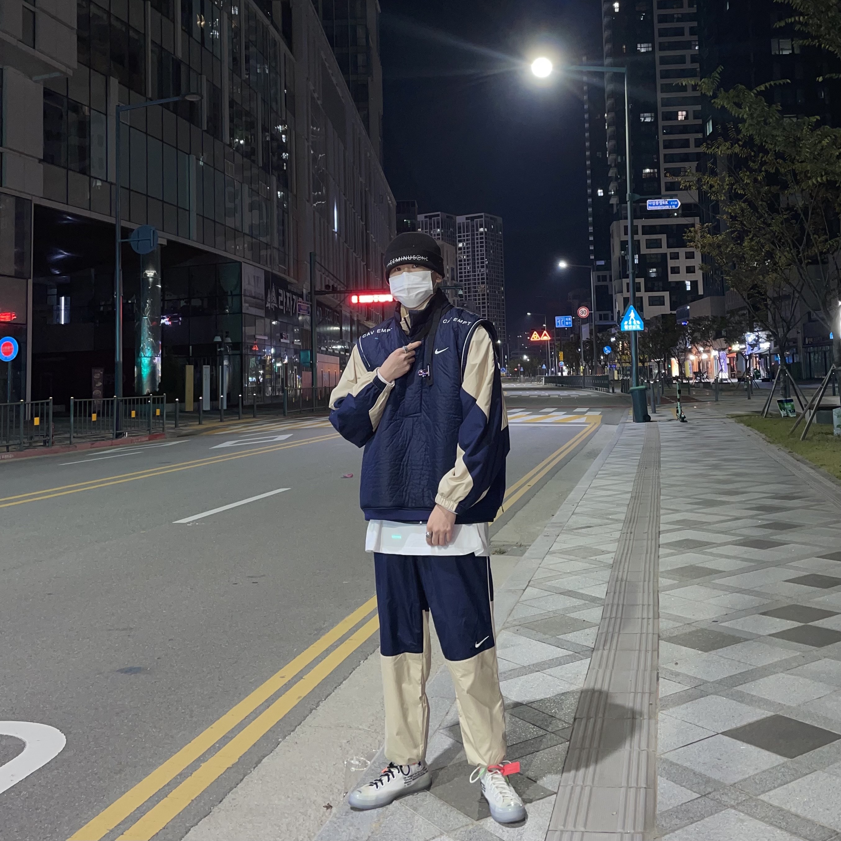 Nike x Cav Empt Track Jacket Navy, Nike x Cav Empt Track Pants Navy 착용 스타일 - 1