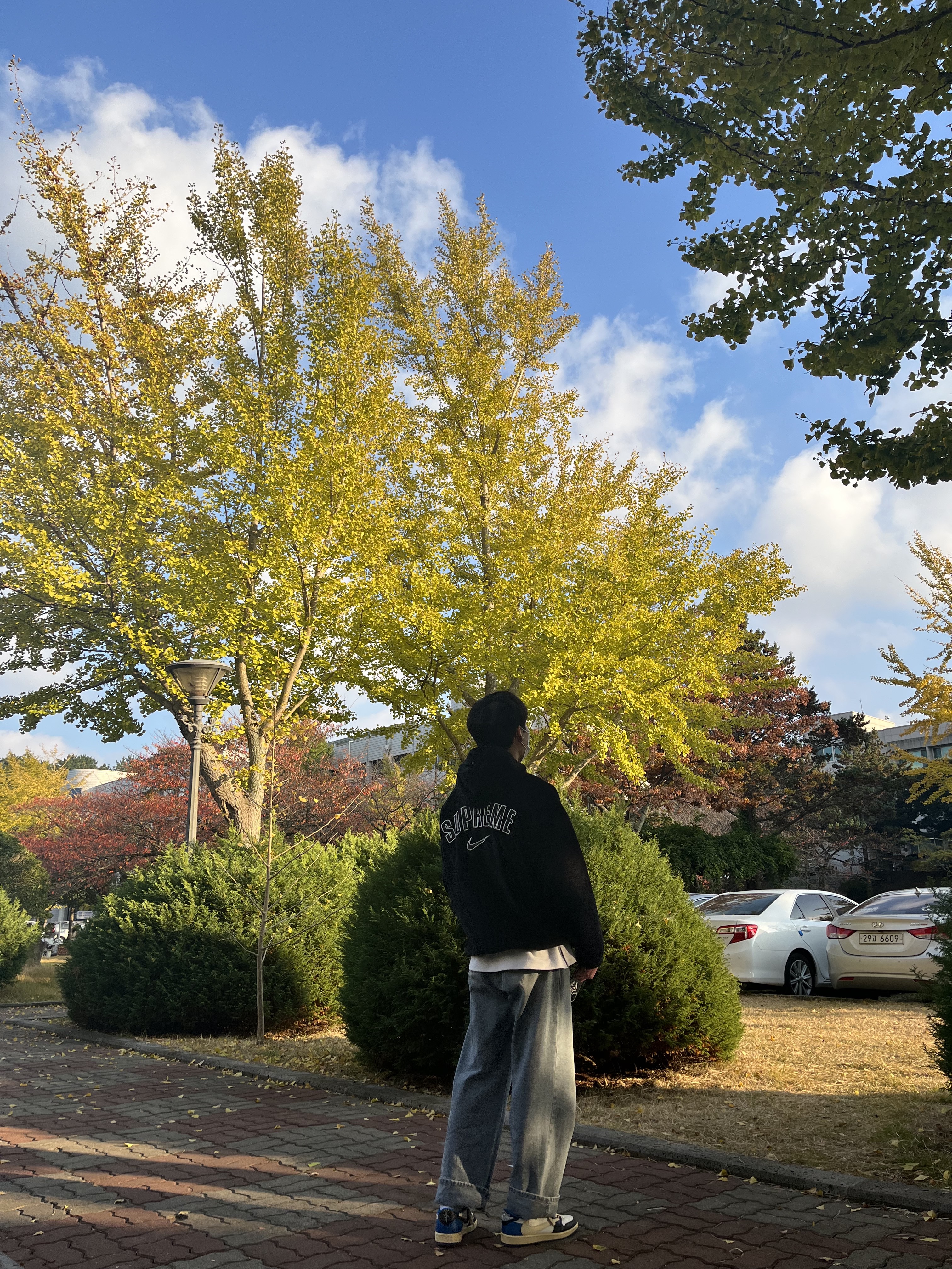 Supreme x Nike Arc Corduroy Hooded Jacket Black - 22SS, Jordan 1 x Travis Scott x Fragment Retro Low OG SP Military Blue 착용 스타일 - 1