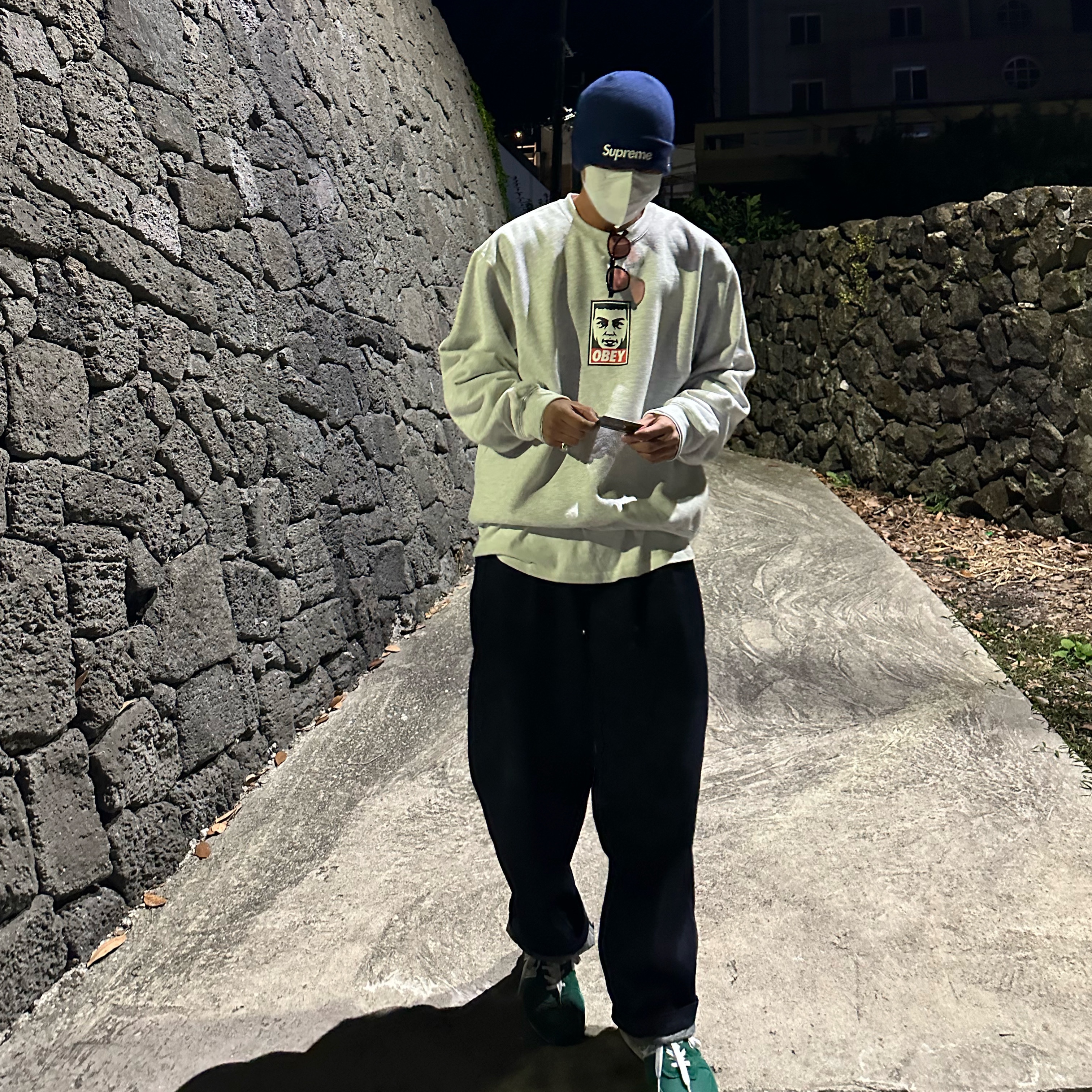 Supreme New Era Box Logo Beanie Washed Navy - 21FW, IAB Studio x Obey Beenzino Icon Crew Ash Gray 착용 스타일