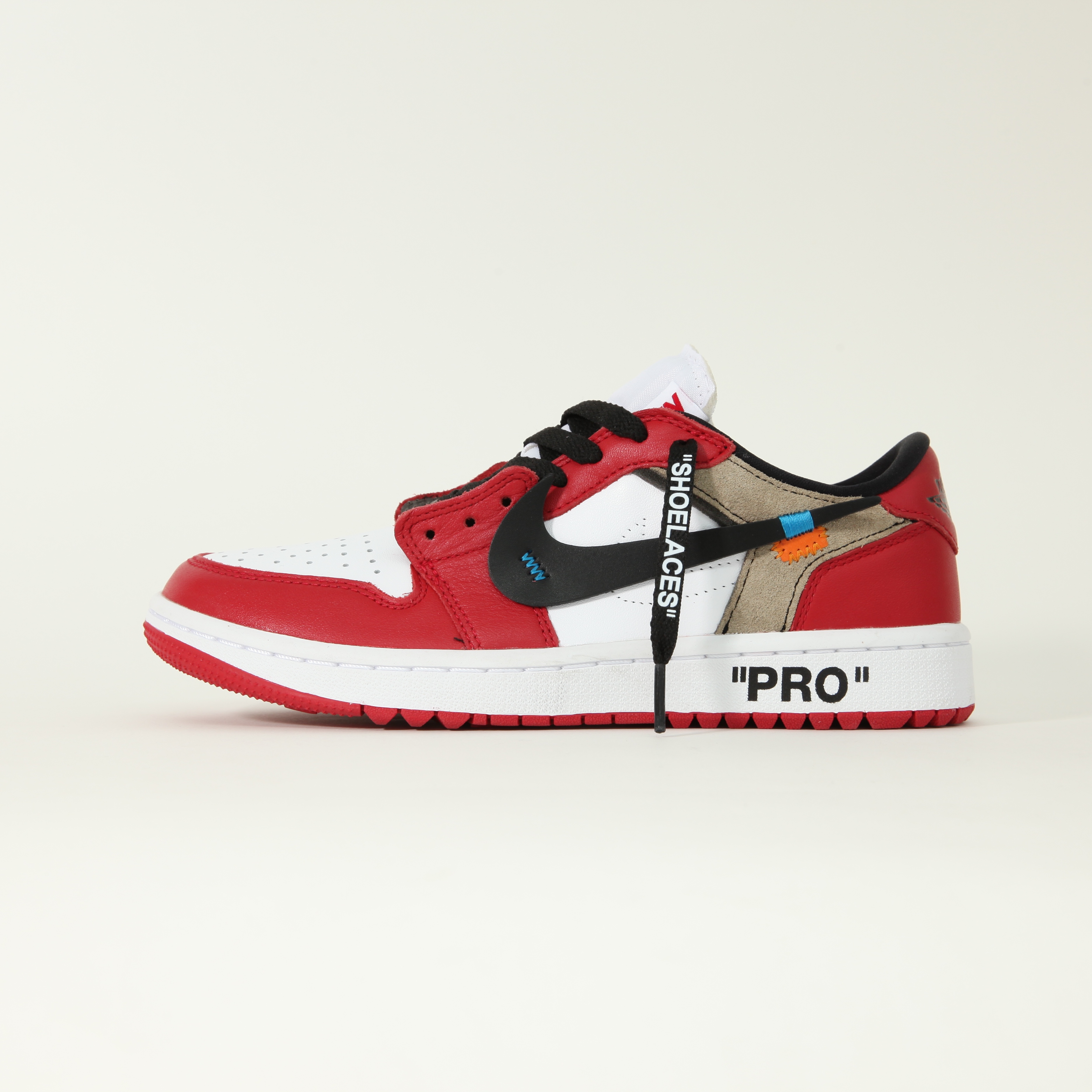 Jordan 1 Low Golf Chicago 착용 스타일 - 1