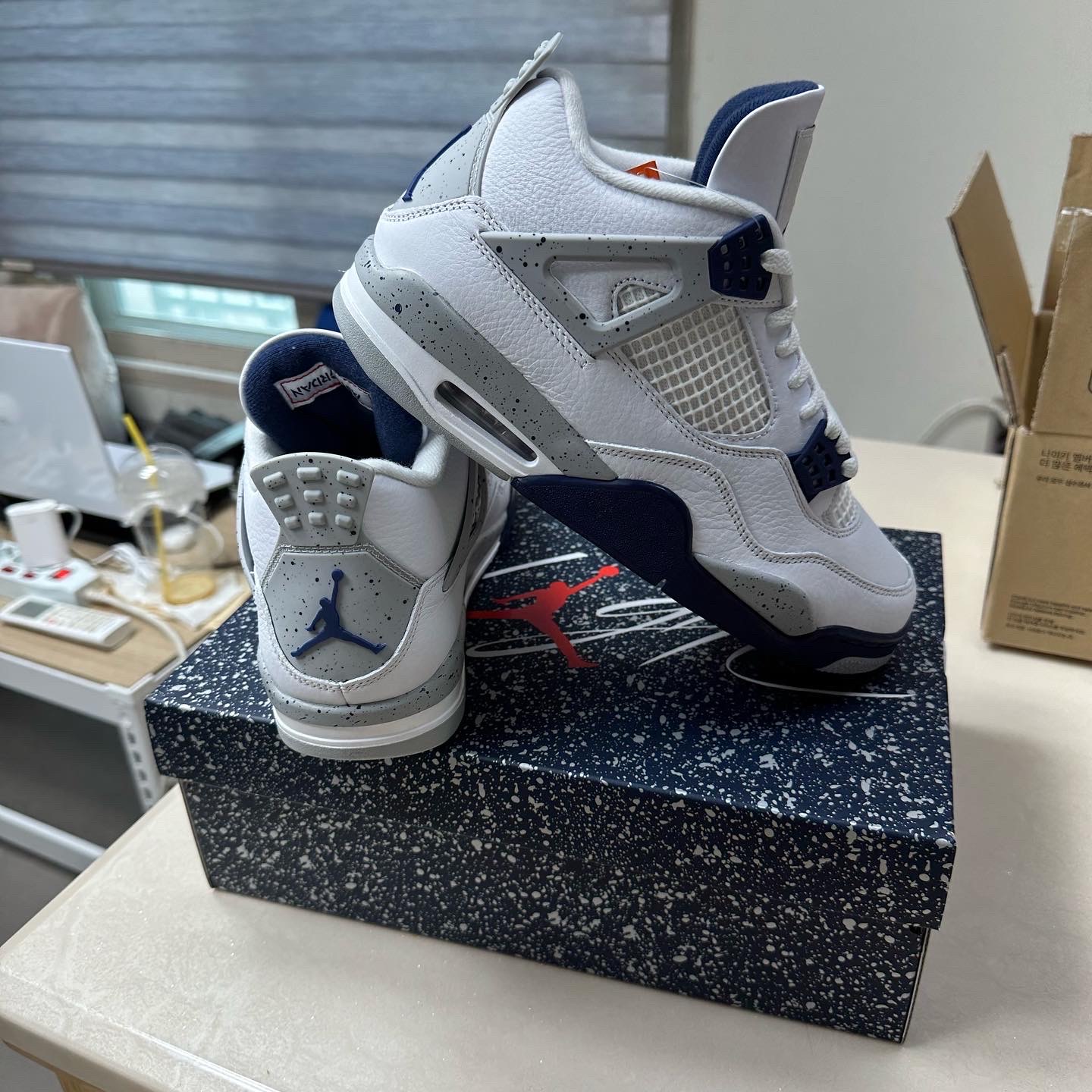 Jordan 4 Retro Midnight Navy 착용 스타일 - 3