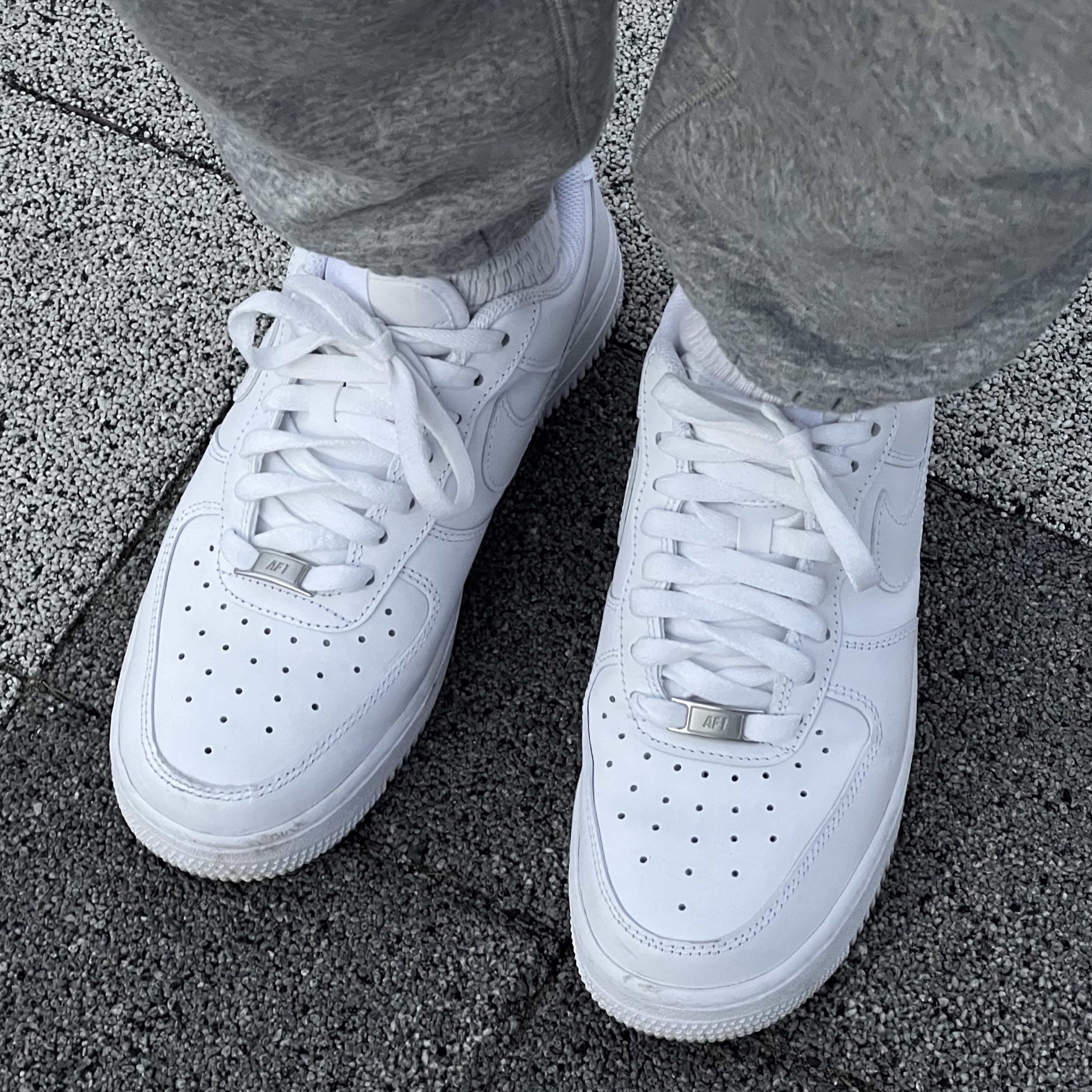 Nike Air Force 1 '07 Low White 착용 스타일