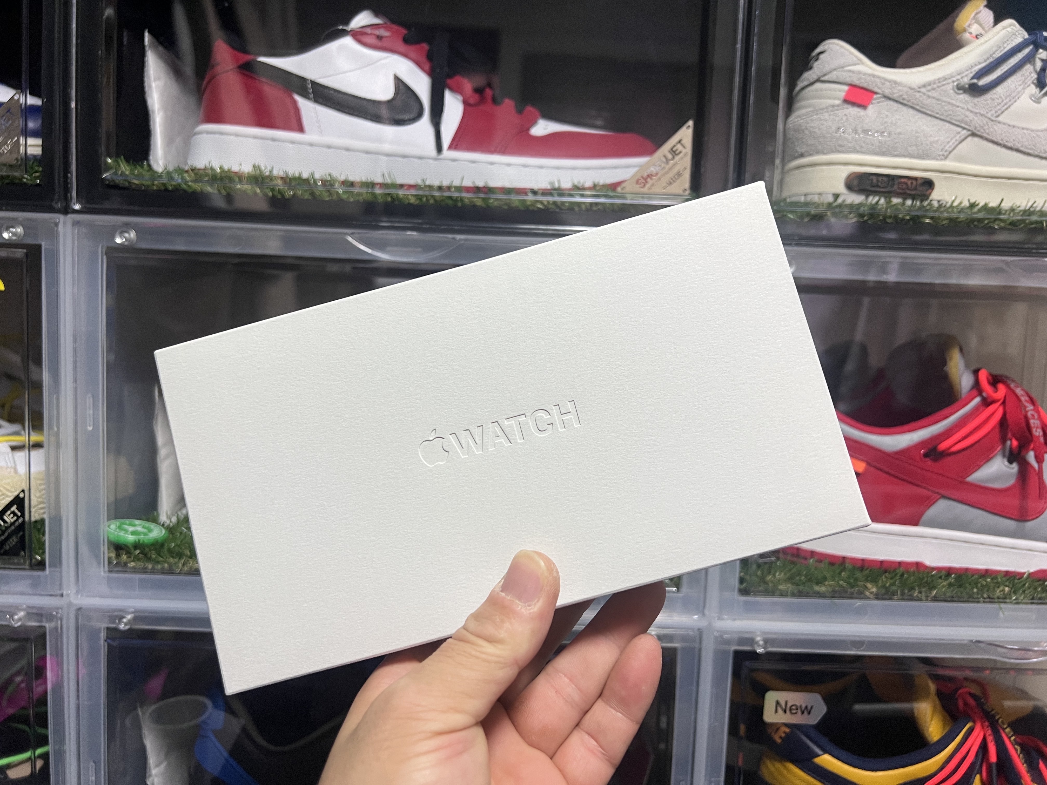 Nike x Off-White Dunk Low University Gold Midnight Navy, Apple Watch Ultra 49mm Titanium Case with Ocean Band White (Korean Ver.) 착용 스타일 - 2
