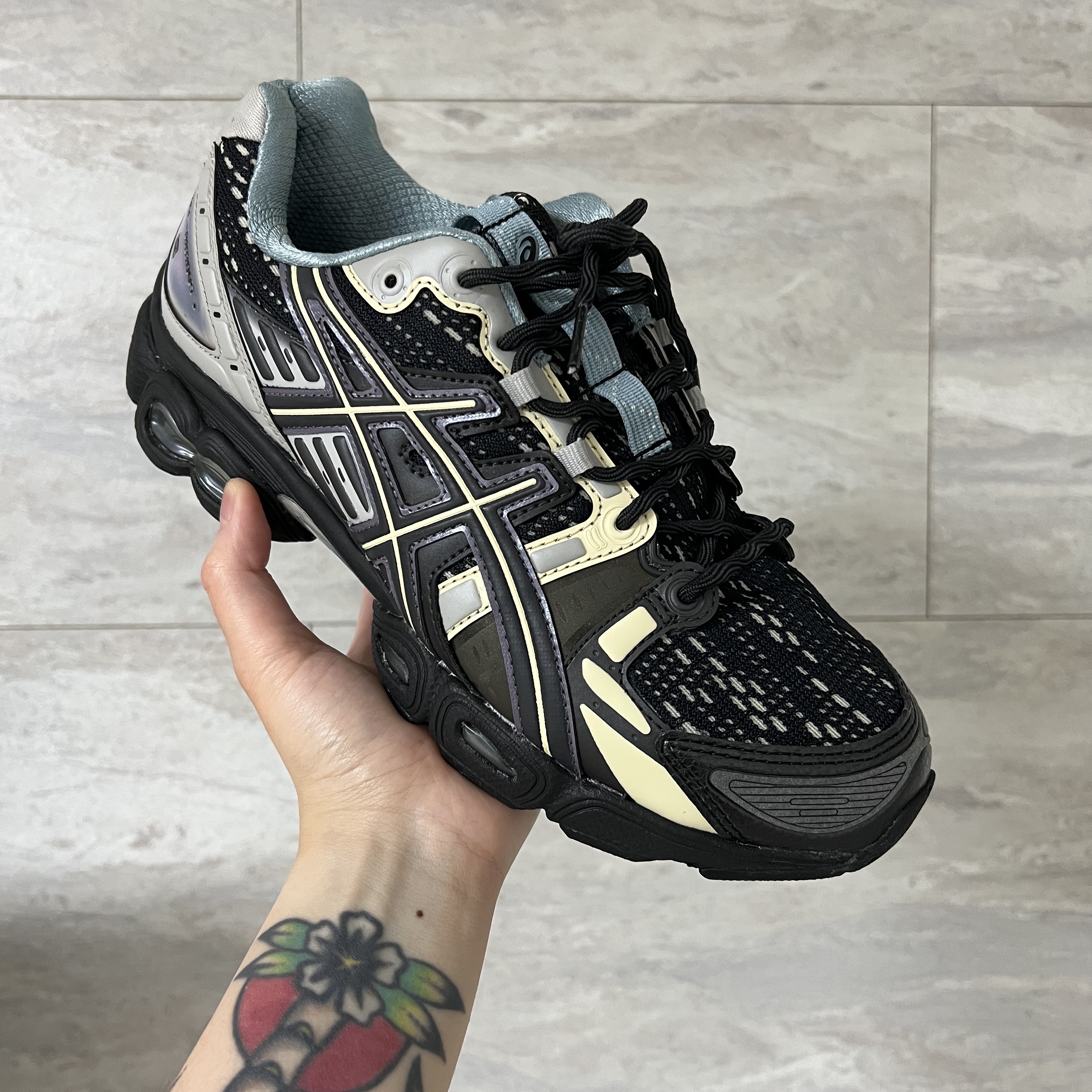 Asics UB5-S Gel-Nimbus 9 Black Gunmetal 착용 스타일