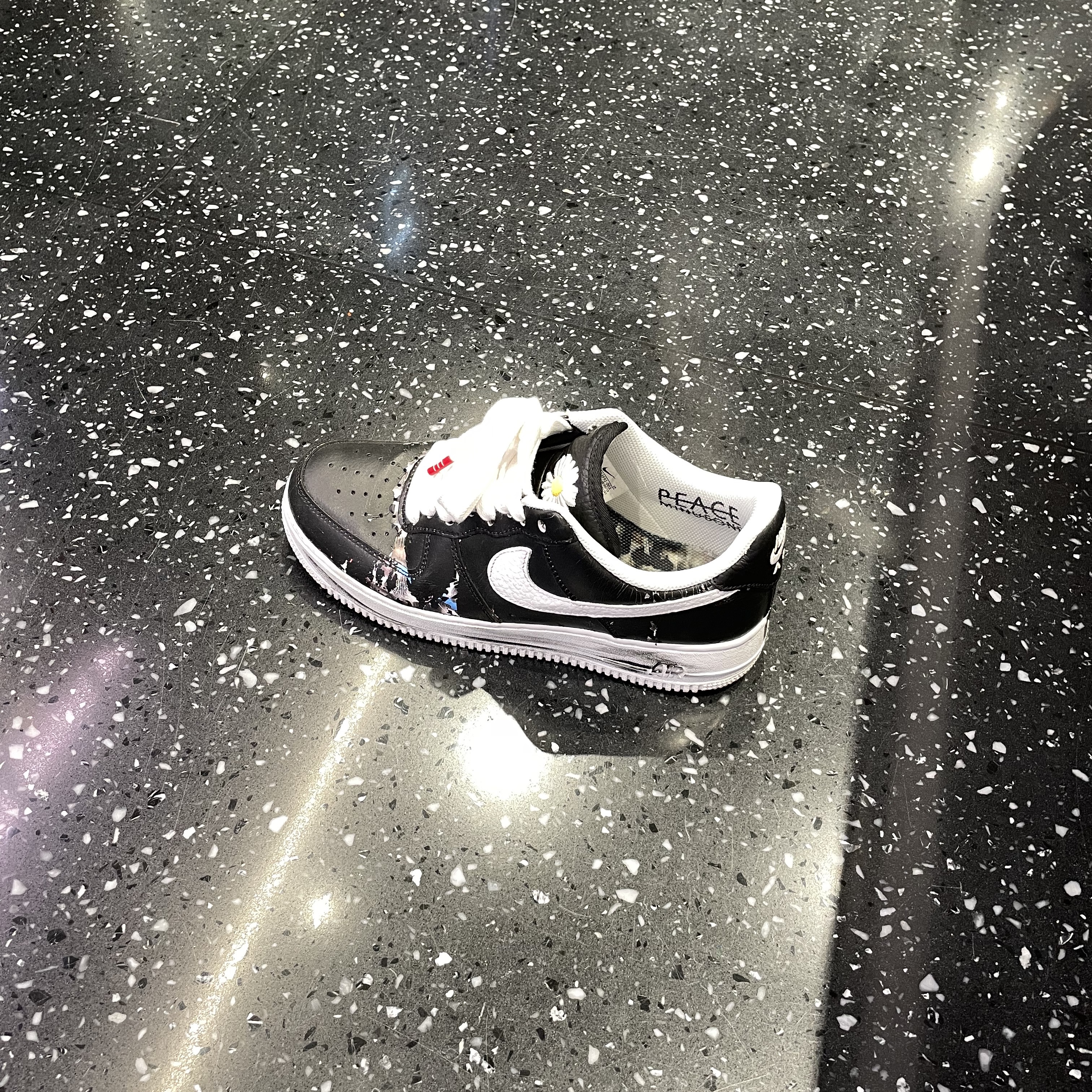 Nike x Peaceminusone Air Force 1 Low Para-Noise 착용 스타일
