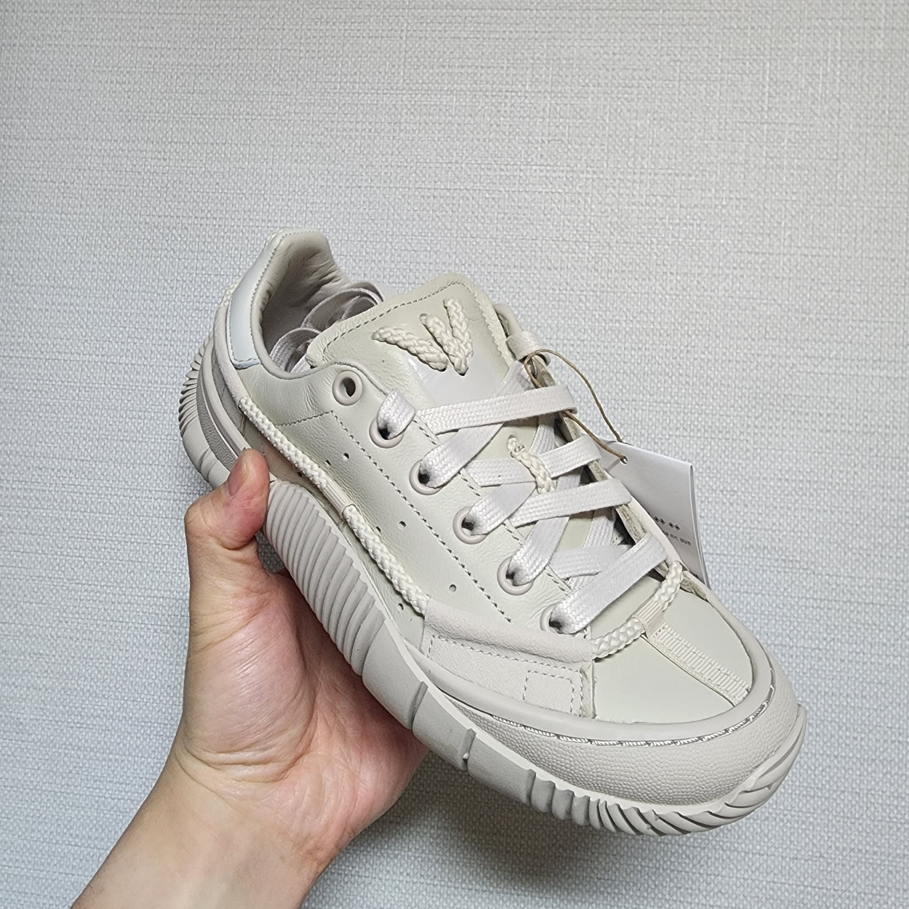 Adidas x Craig Green Scuba Stan Gobi 착용 스타일 - 2