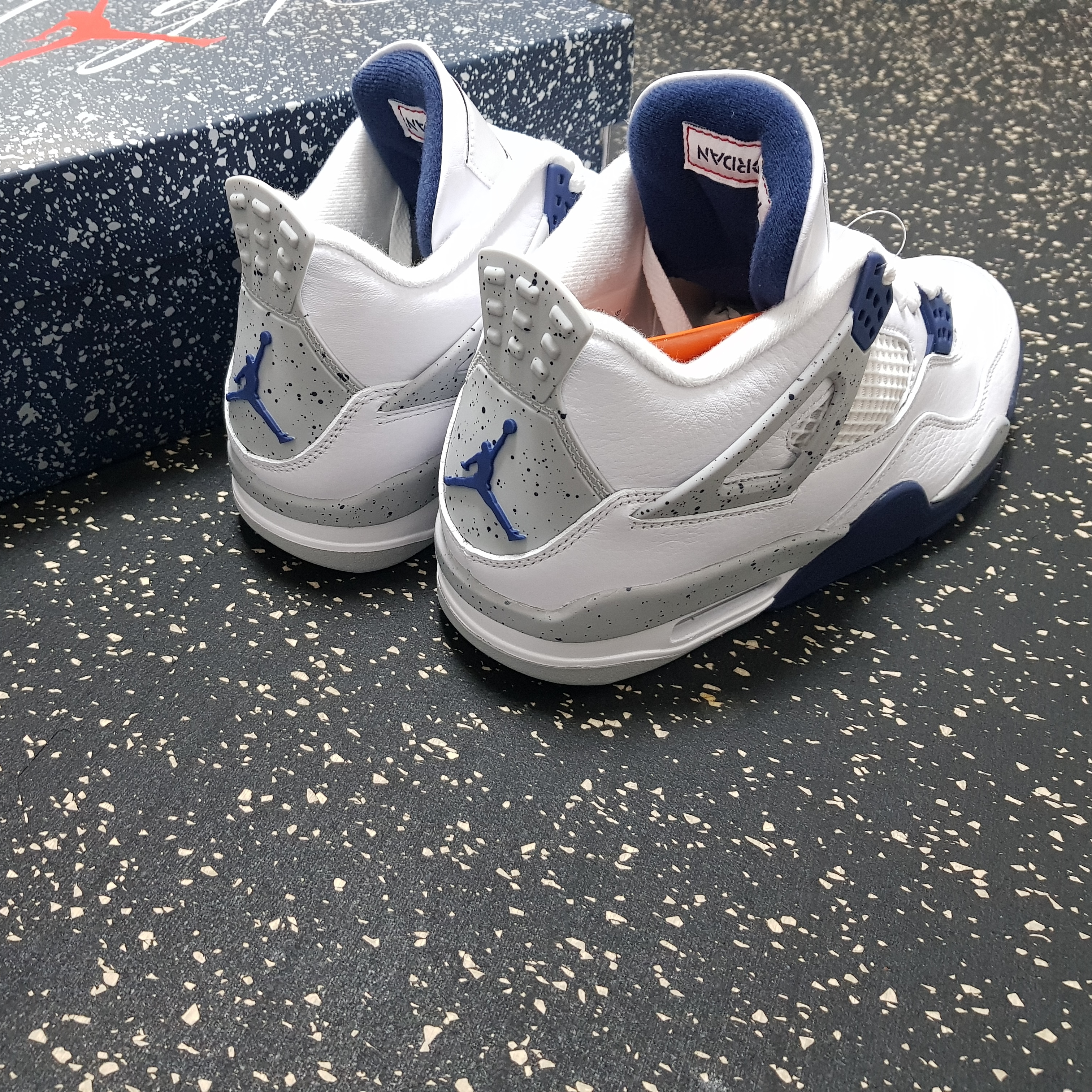 Jordan 4 Retro Midnight Navy 착용 스타일 - 3