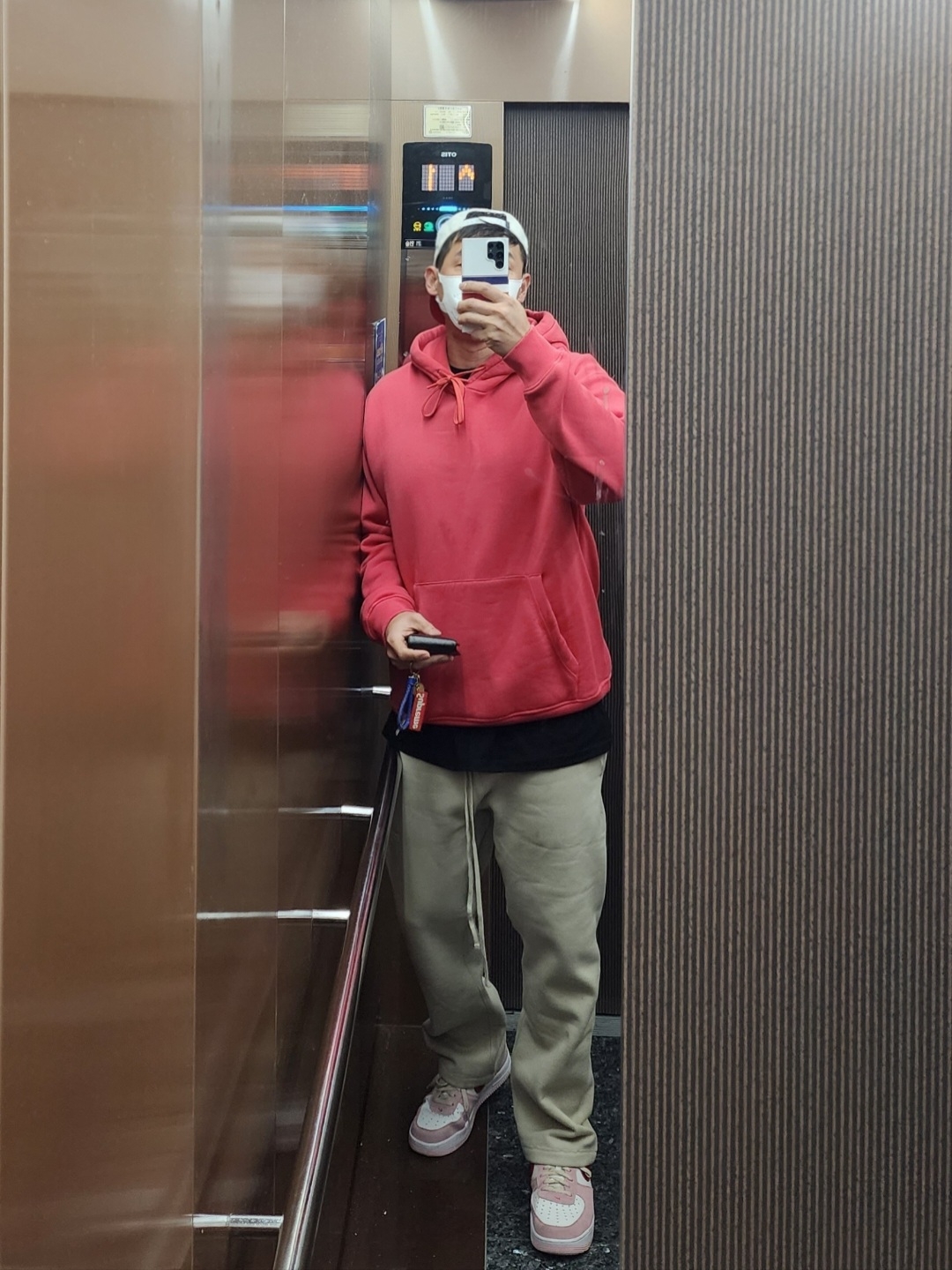 Nike Air Force 1 '07 QS Valentine's Day, Essentials Relaxed Sweatpants Wheat - 22SS 착용 스타일