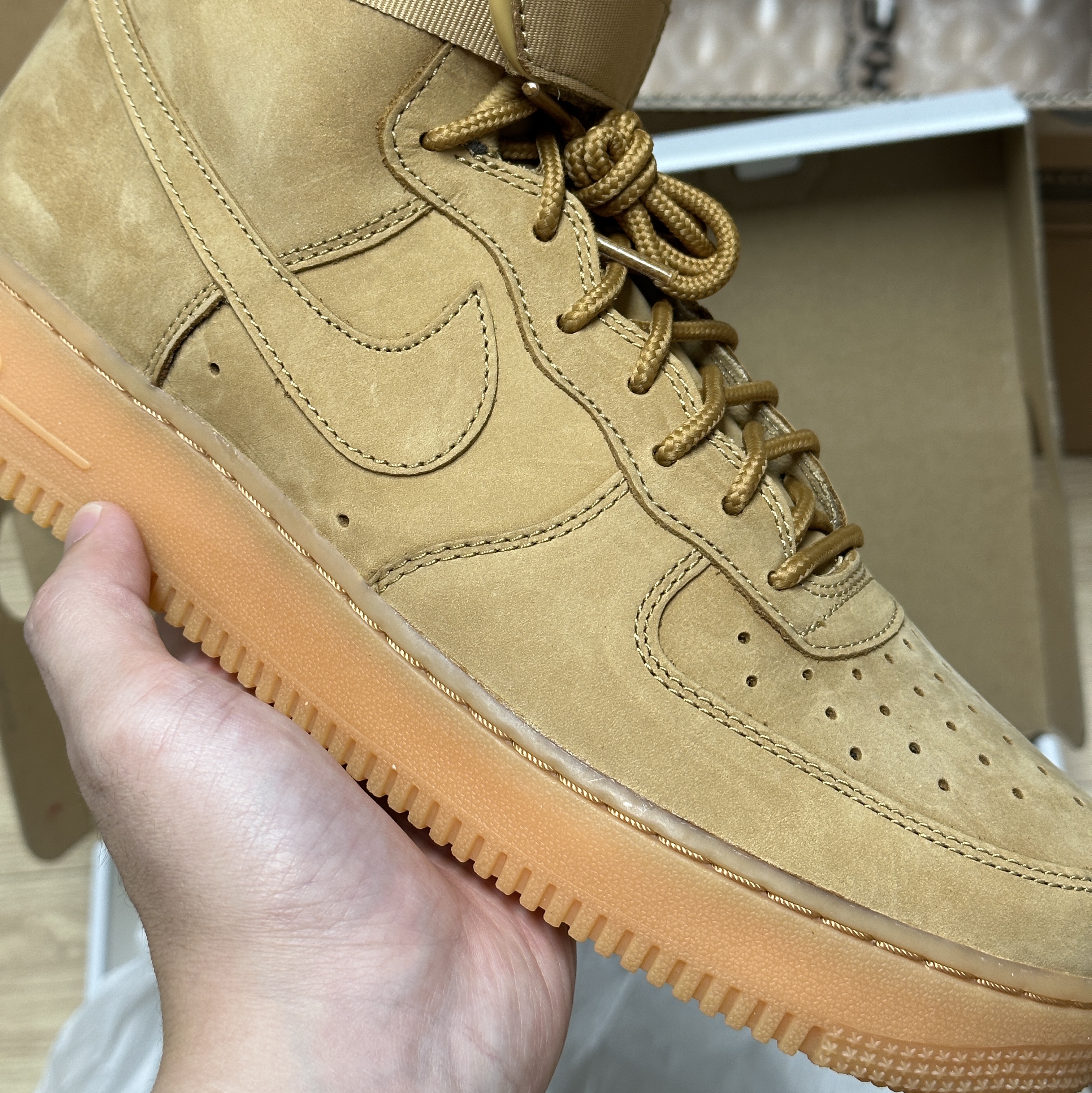 (W) Nike Air Force 1 High Wheat 2016 착용 스타일 - 1