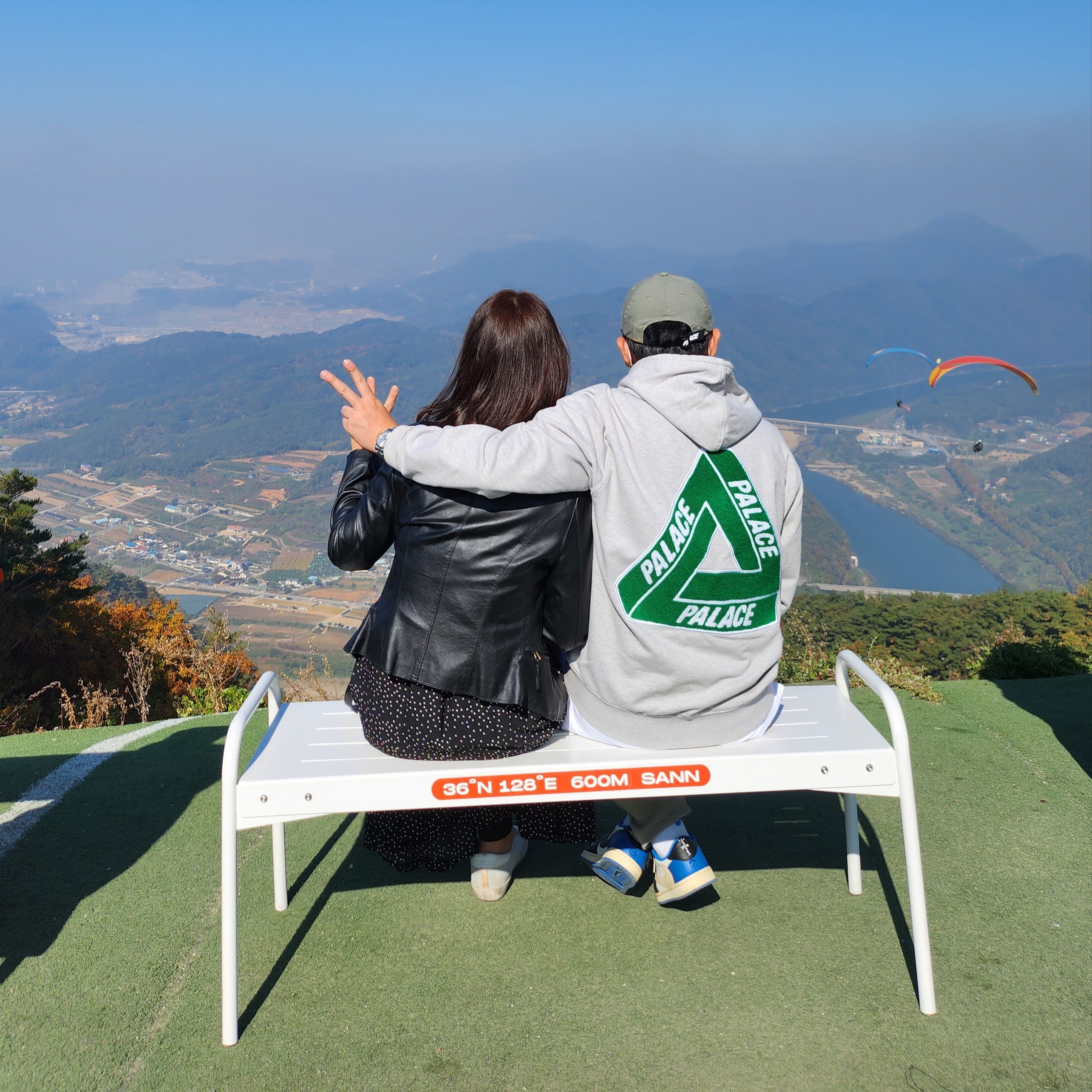 Palace Tri-Chenille Hood Grey Marl - 20SS, Jordan 1 x Travis Scott x Fragment Retro Low OG SP Military Blue 착용 스타일 - 2