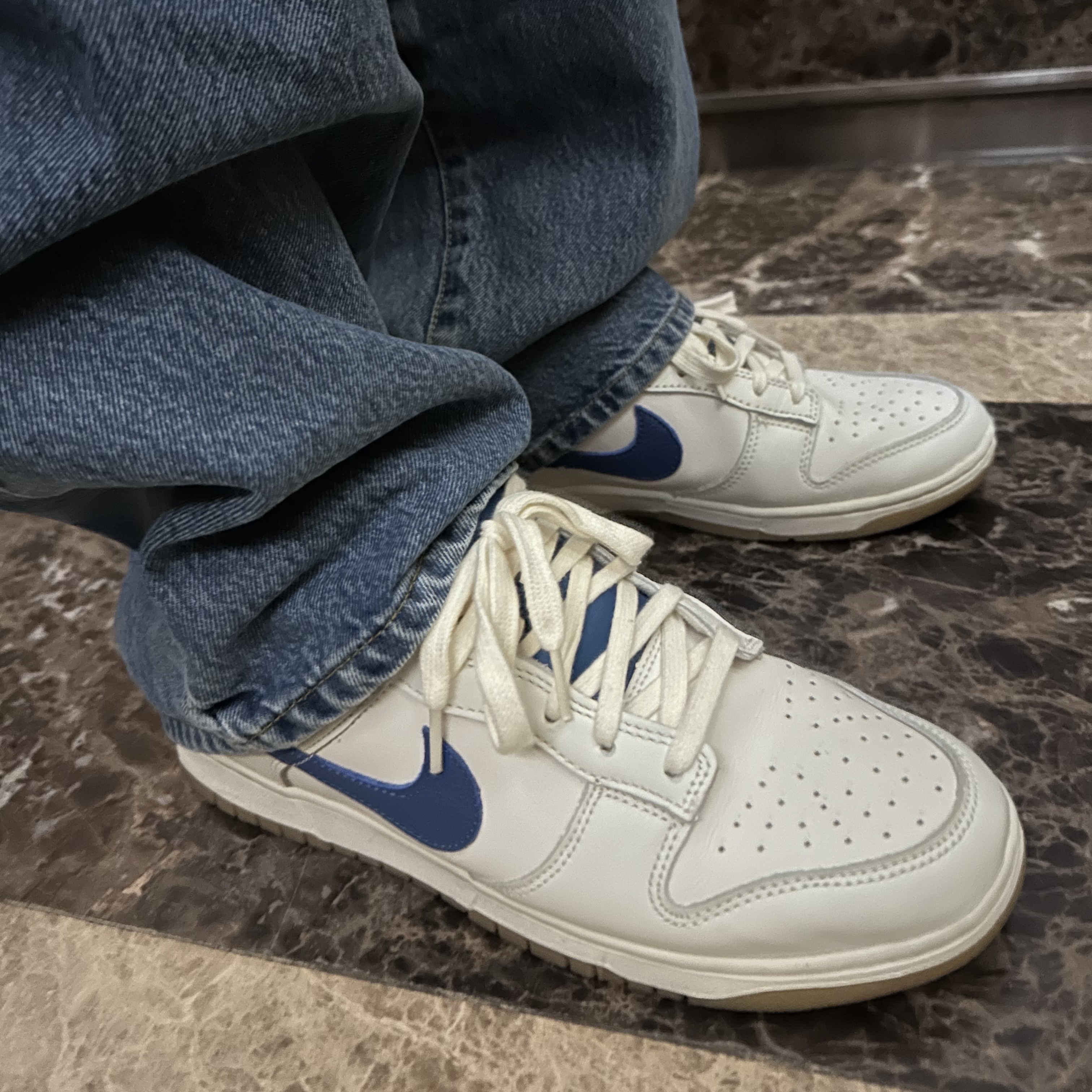 Stussy x Noma t.d. Big OL' Jean Stone Wash, Nike Dunk Low SE Sail Dark Marina Blue 착용 스타일 - 3